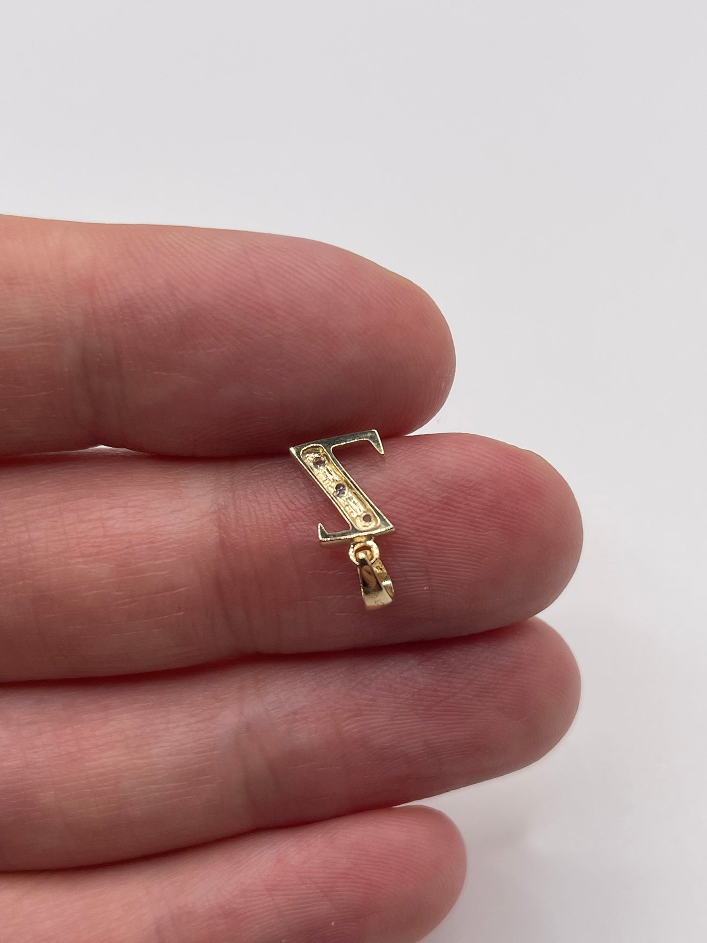 9ct gold diamond initial Z pendant