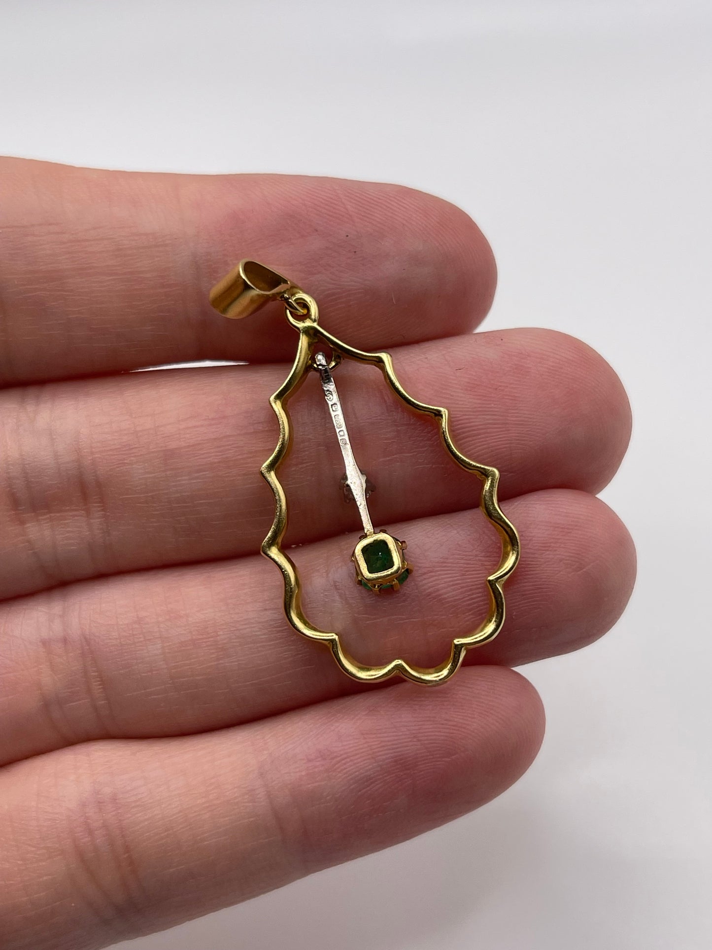 18ct gold emerald and diamond pendant