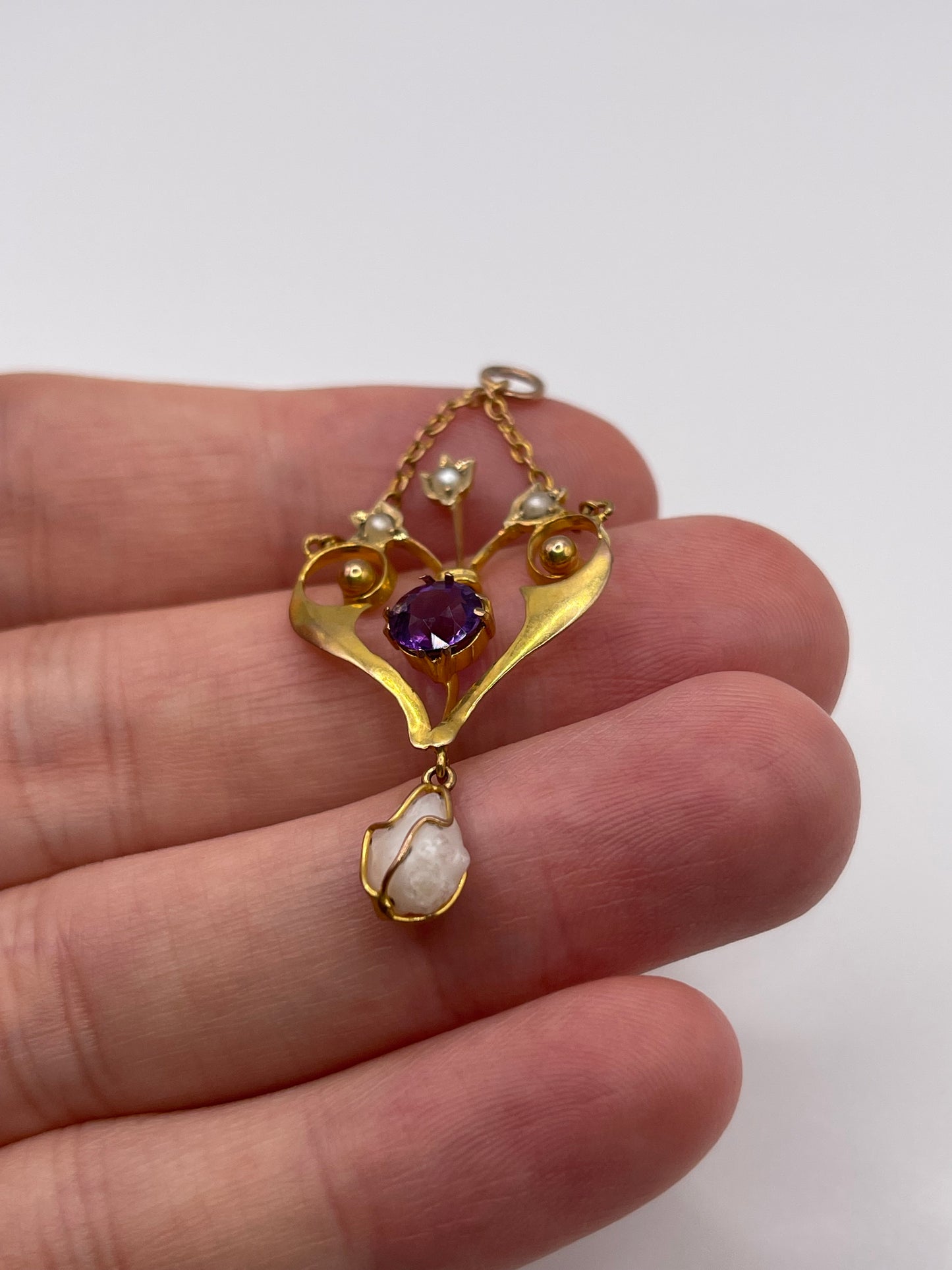 Antique 9ct gold amethyst and pearl pendant