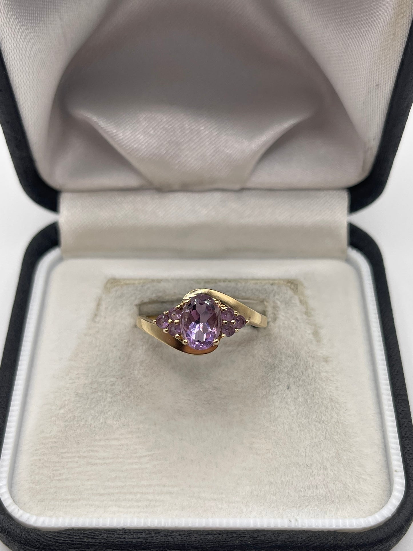 9ct gold amethyst ring