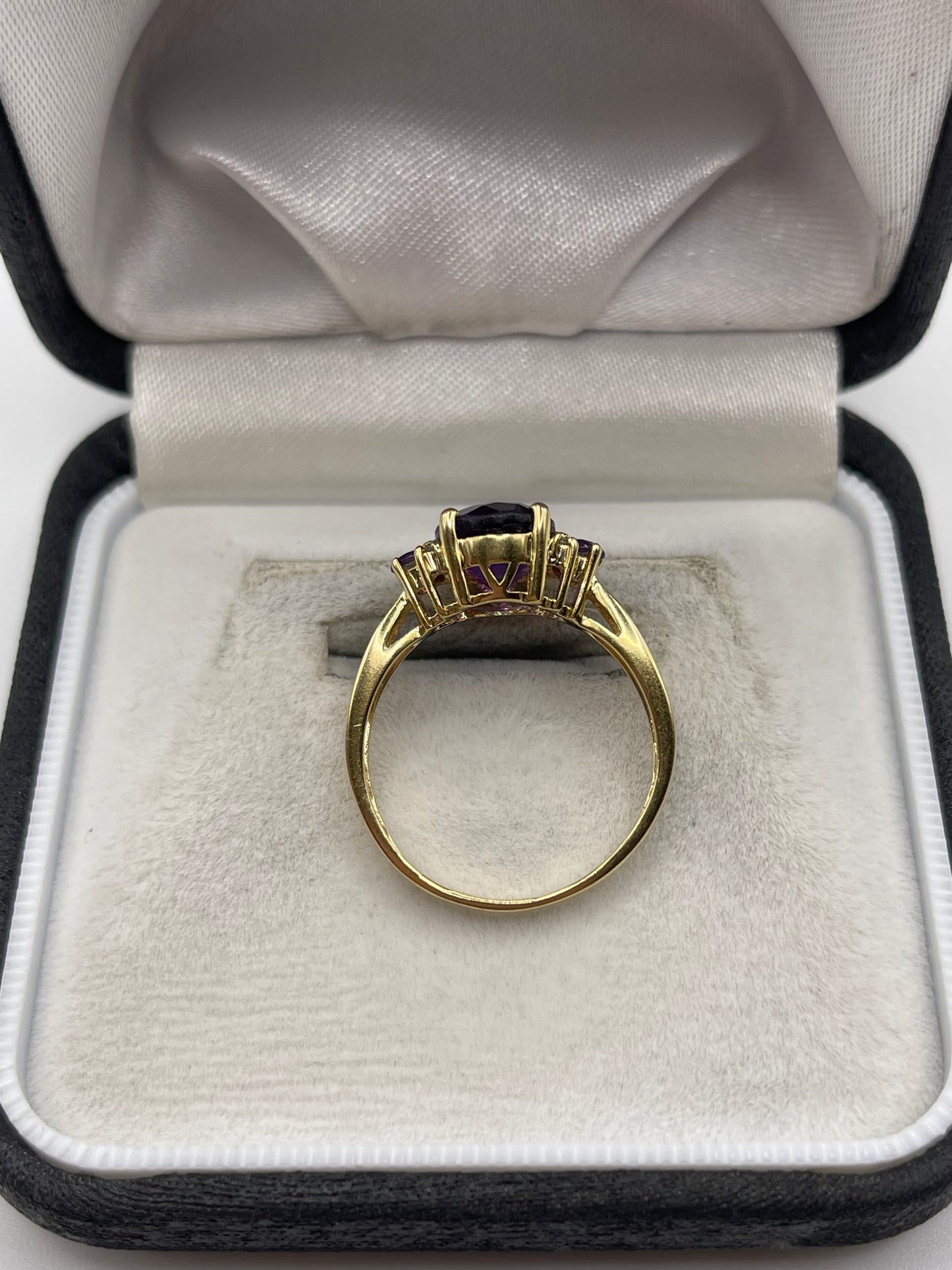 9ct gold amethyst and diamond ring