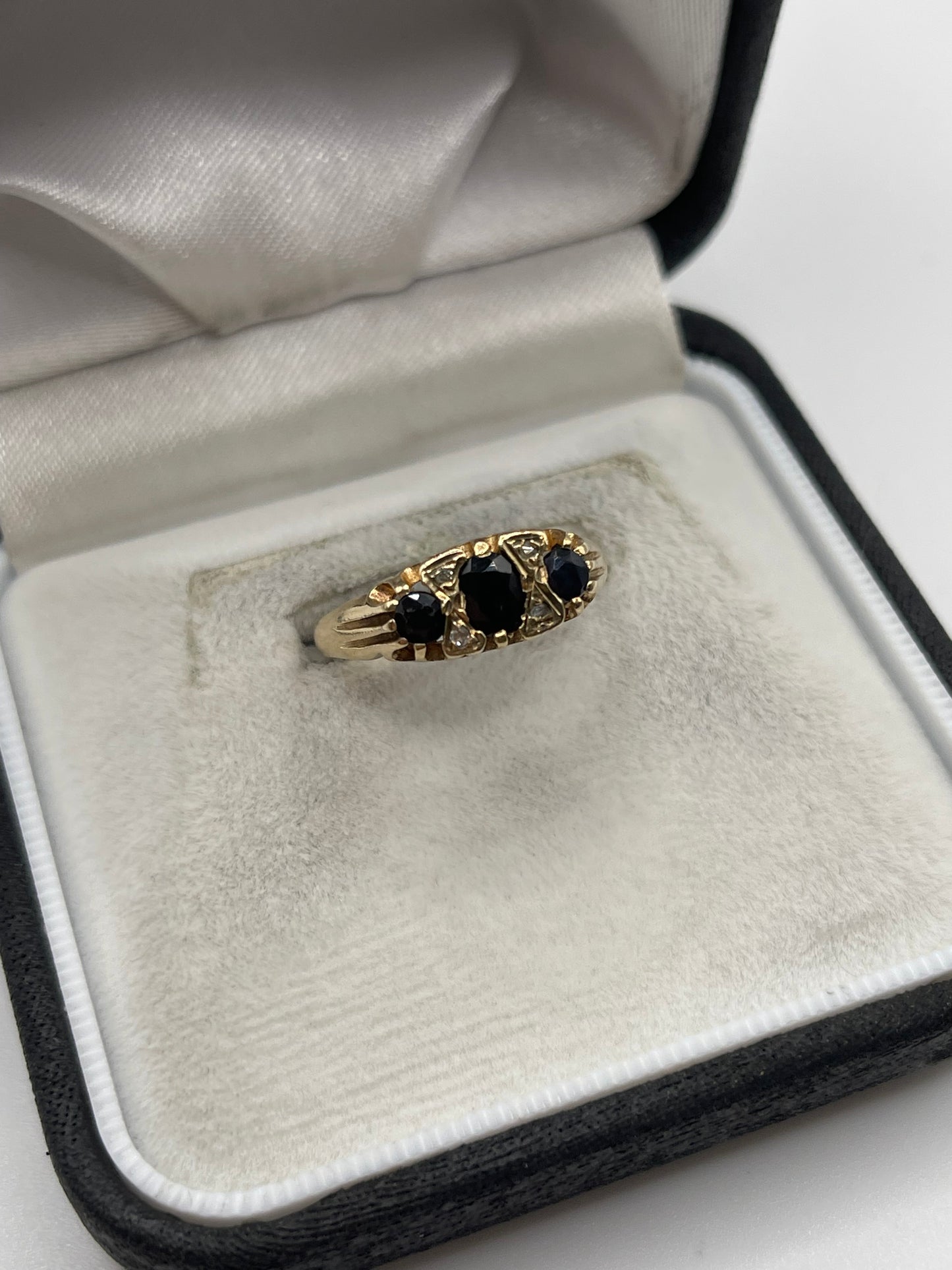 9ct gold sapphire and diamond ring
