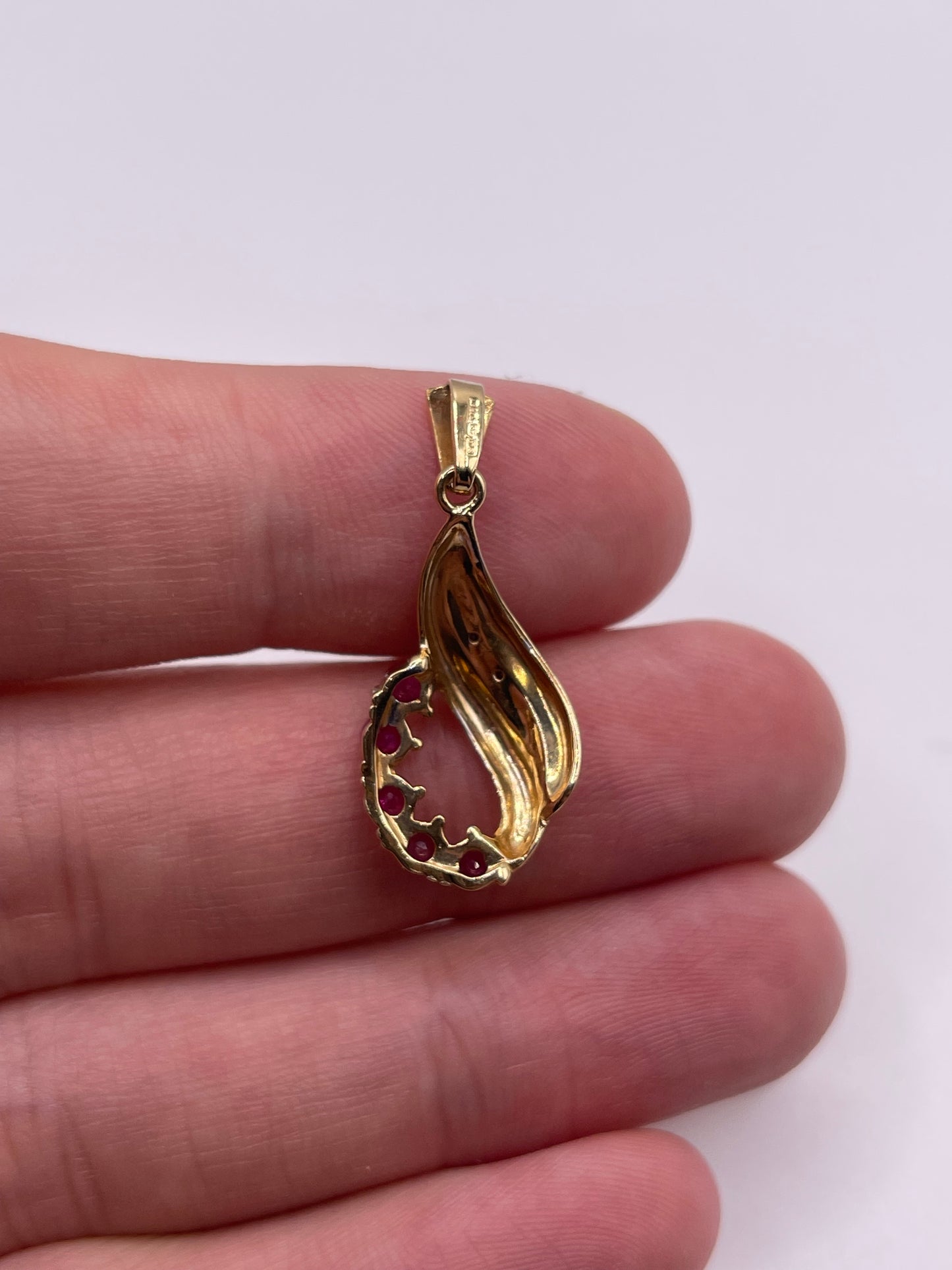 9ct gold ruby and diamond pendant