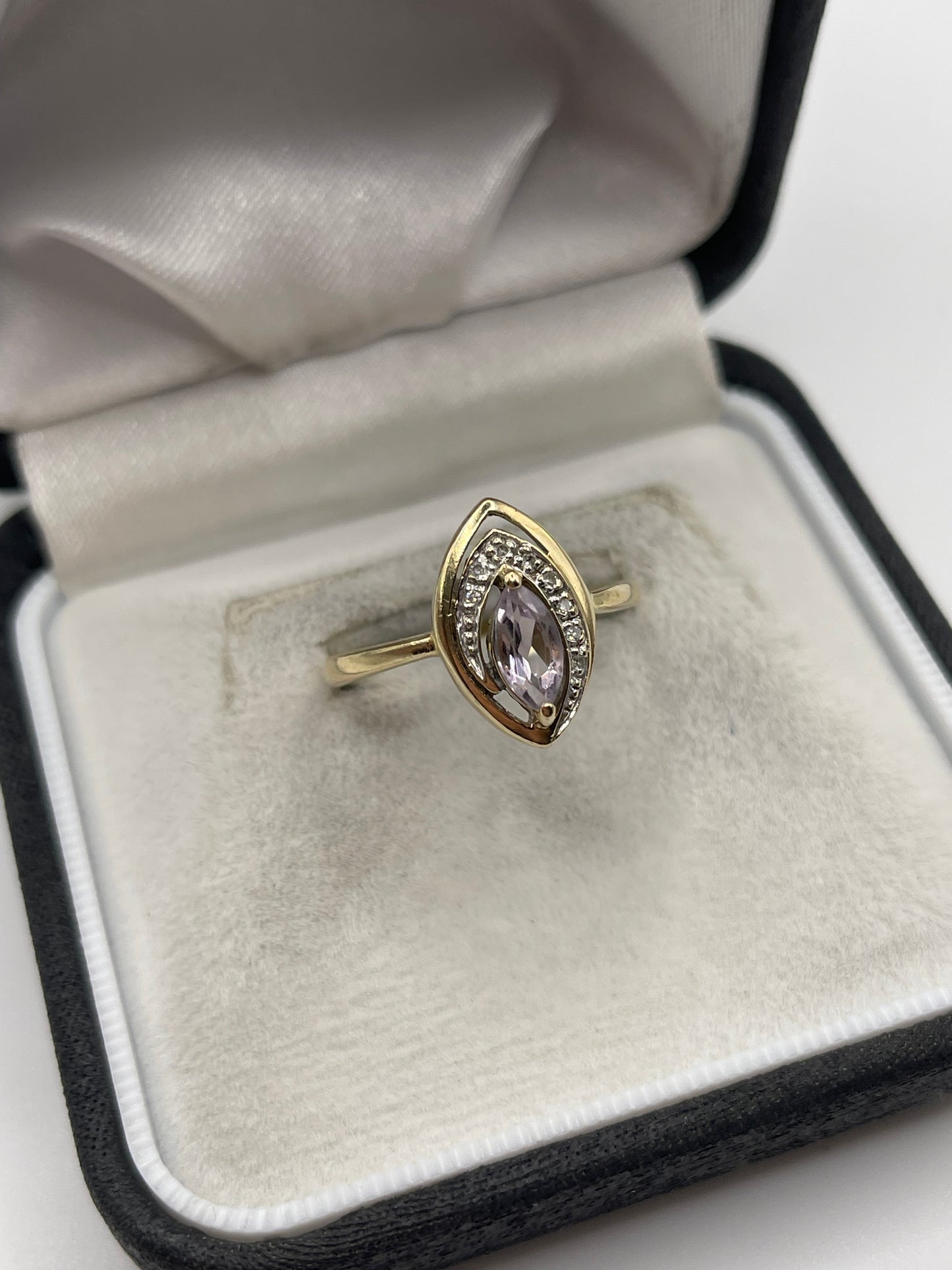 9ct gold amethyst and diamond ring