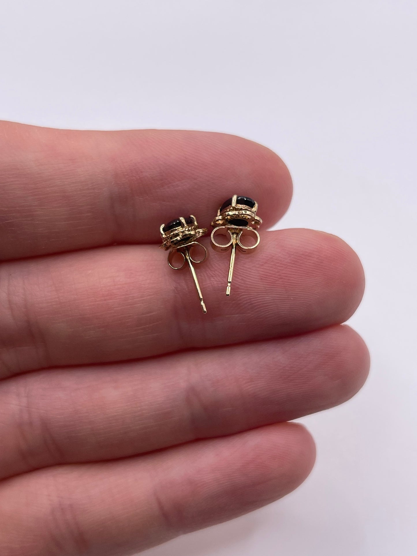9ct gold sapphire earrings