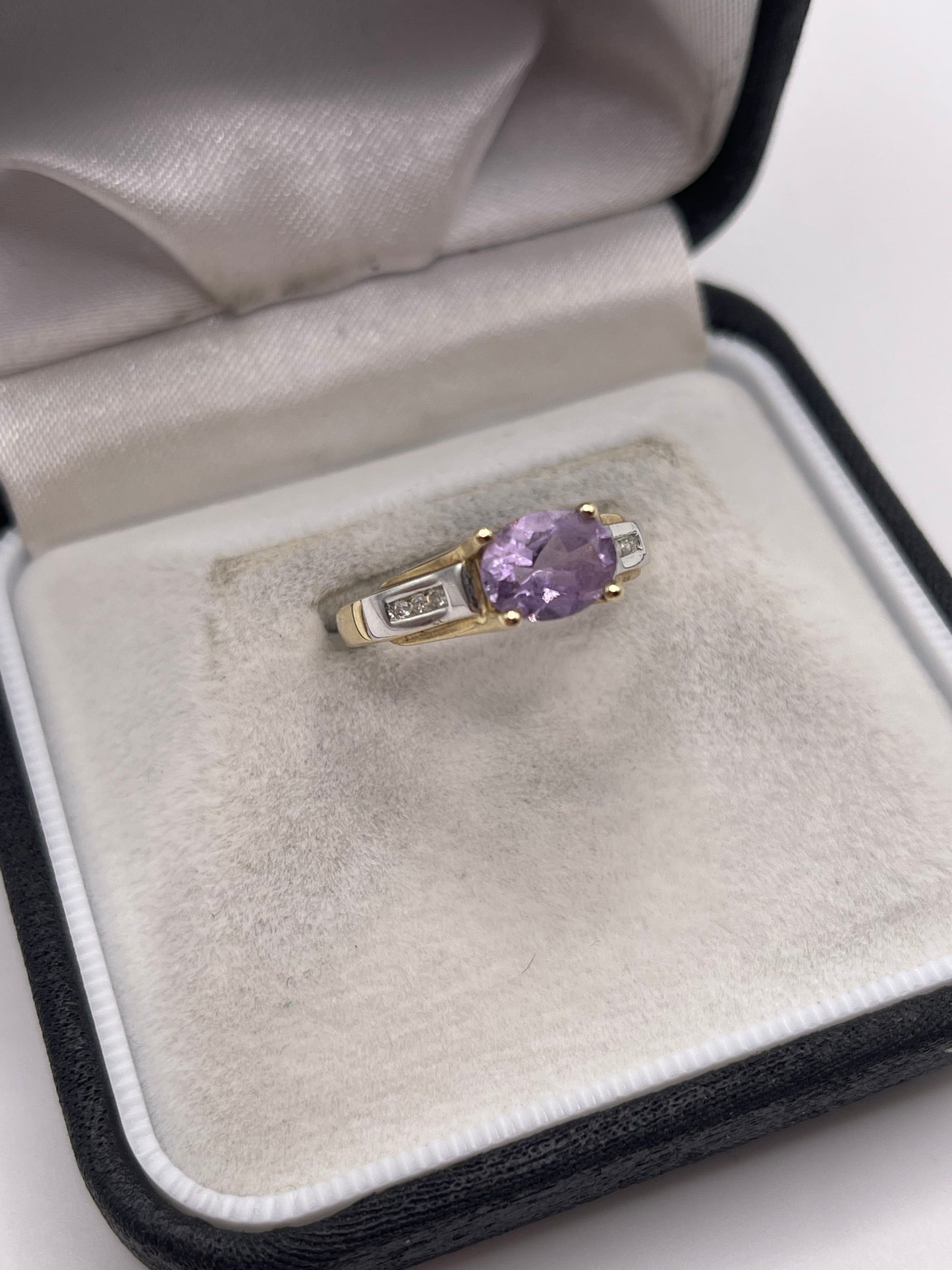 9ct gold amethyst and diamond ring