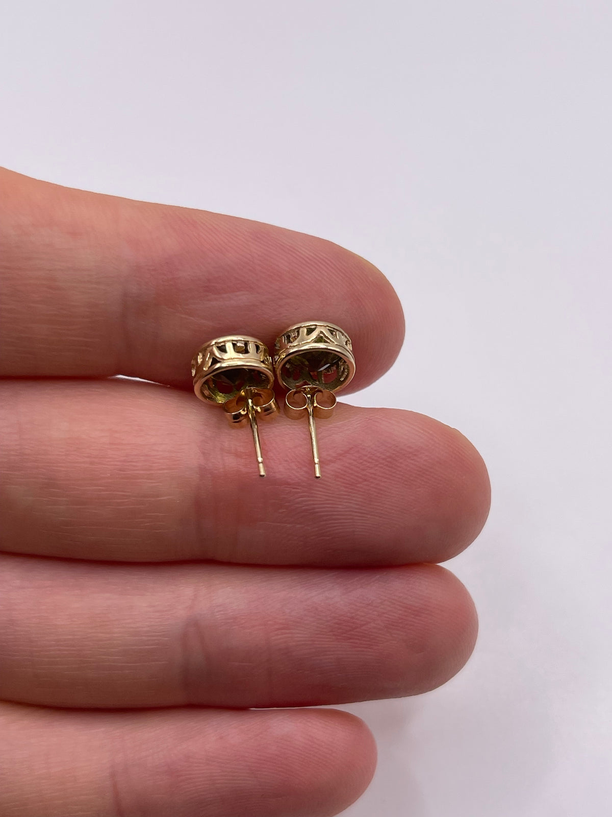 9ct gold quartz earrings