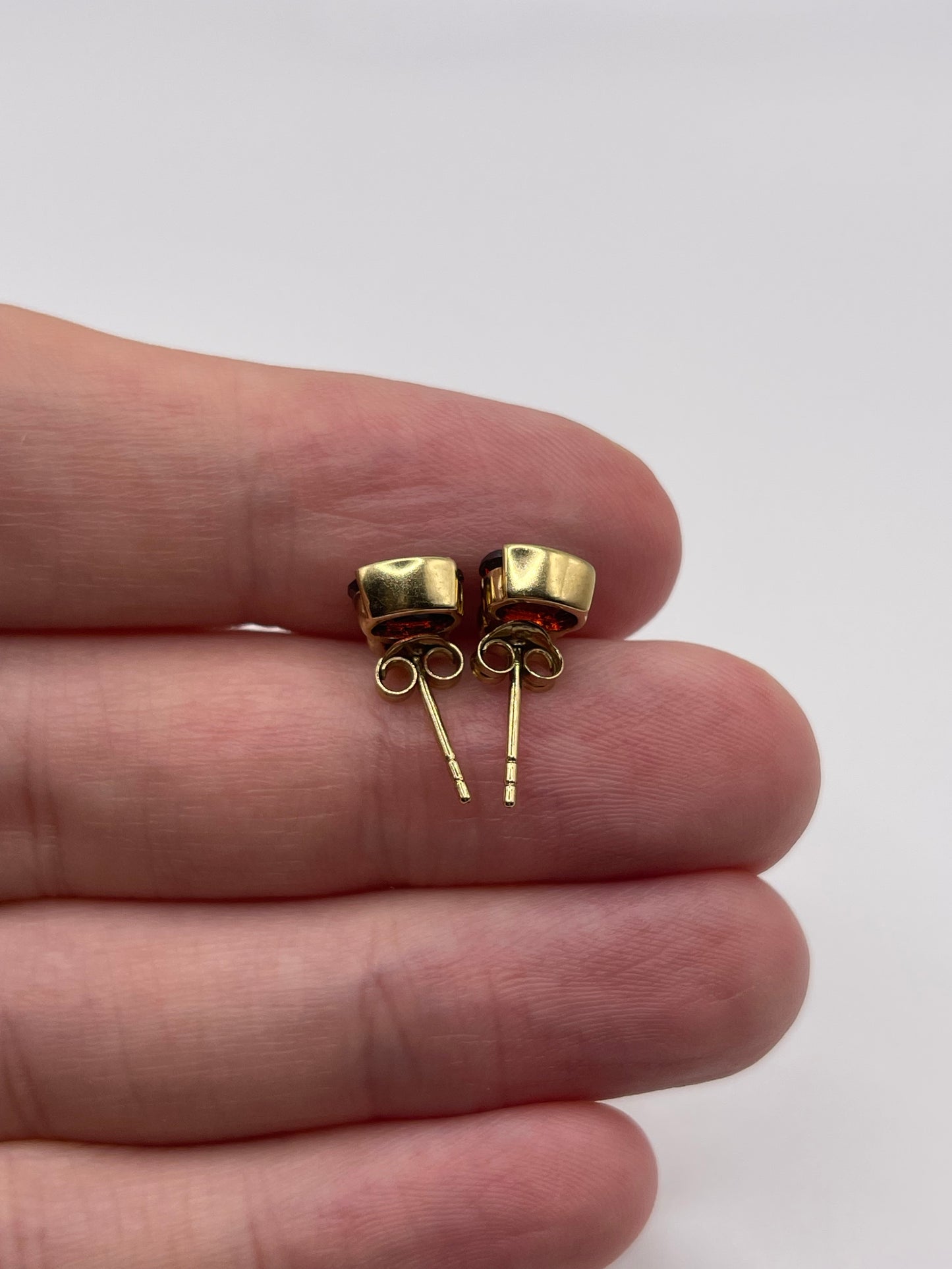 9ct gold garnet and diamond earrings