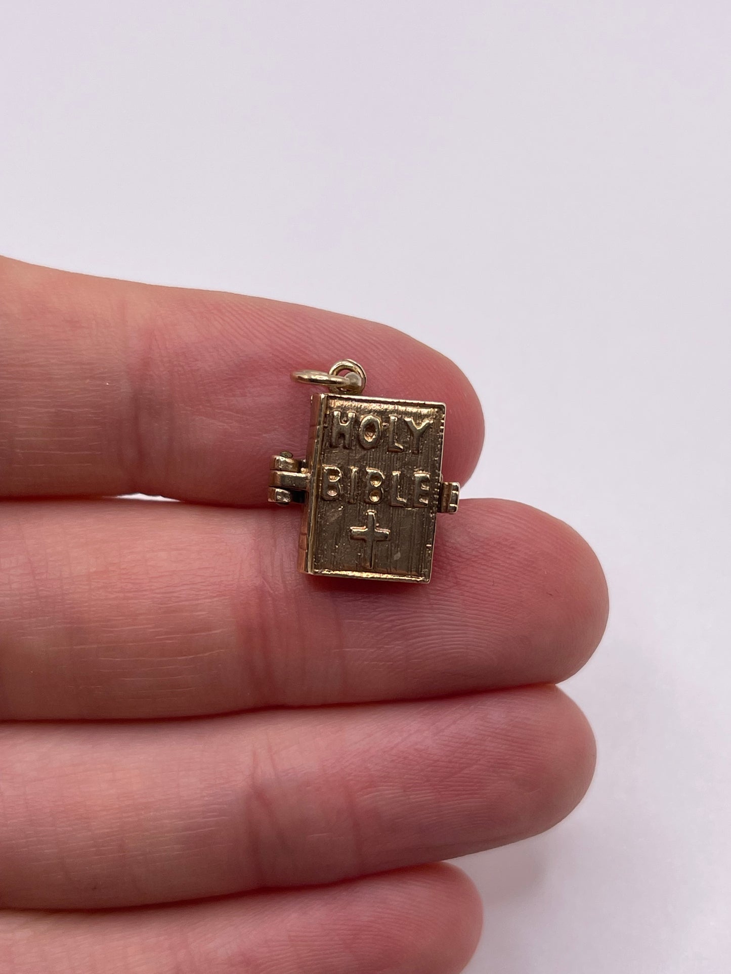 9ct gold Bible charm