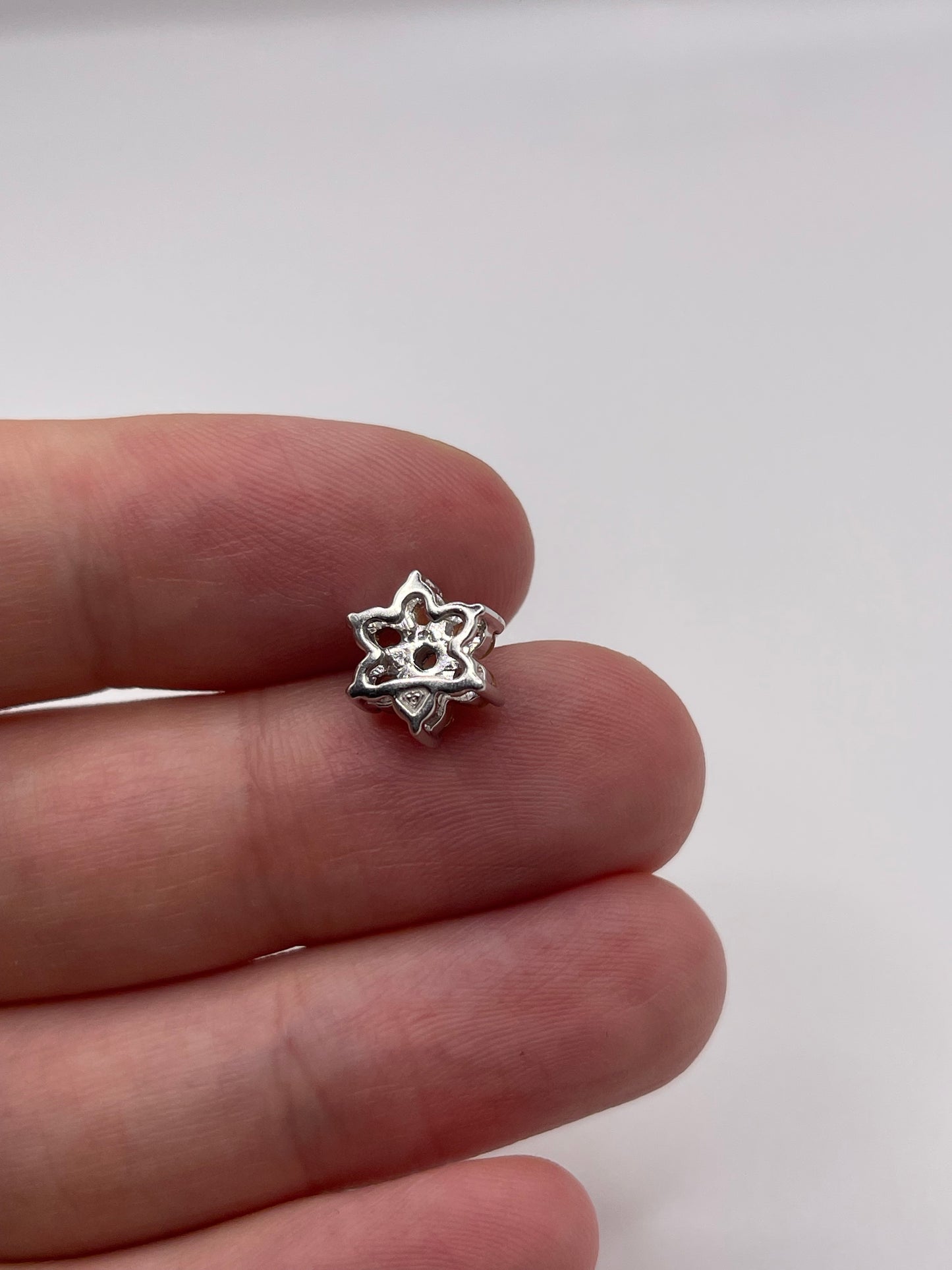 9ct white gold citrine cluster pendant