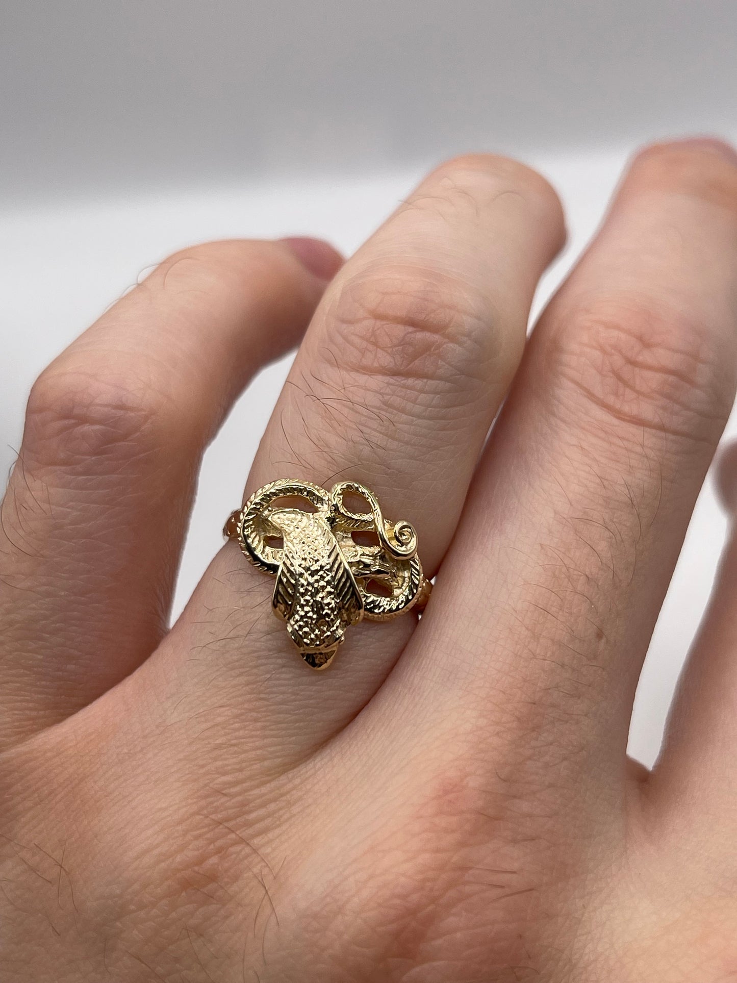 9ct gold snake ring