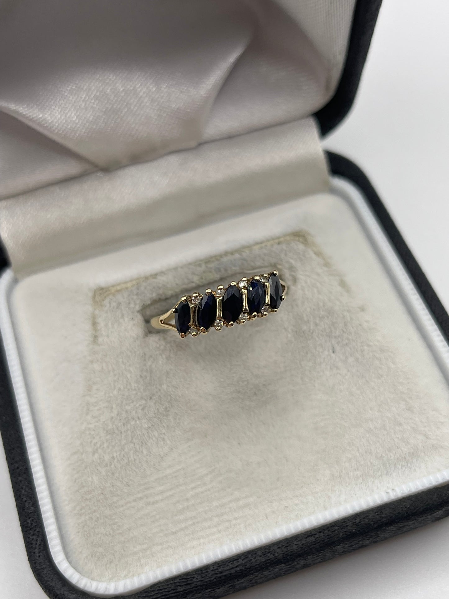 9ct gold sapphire and diamond ring