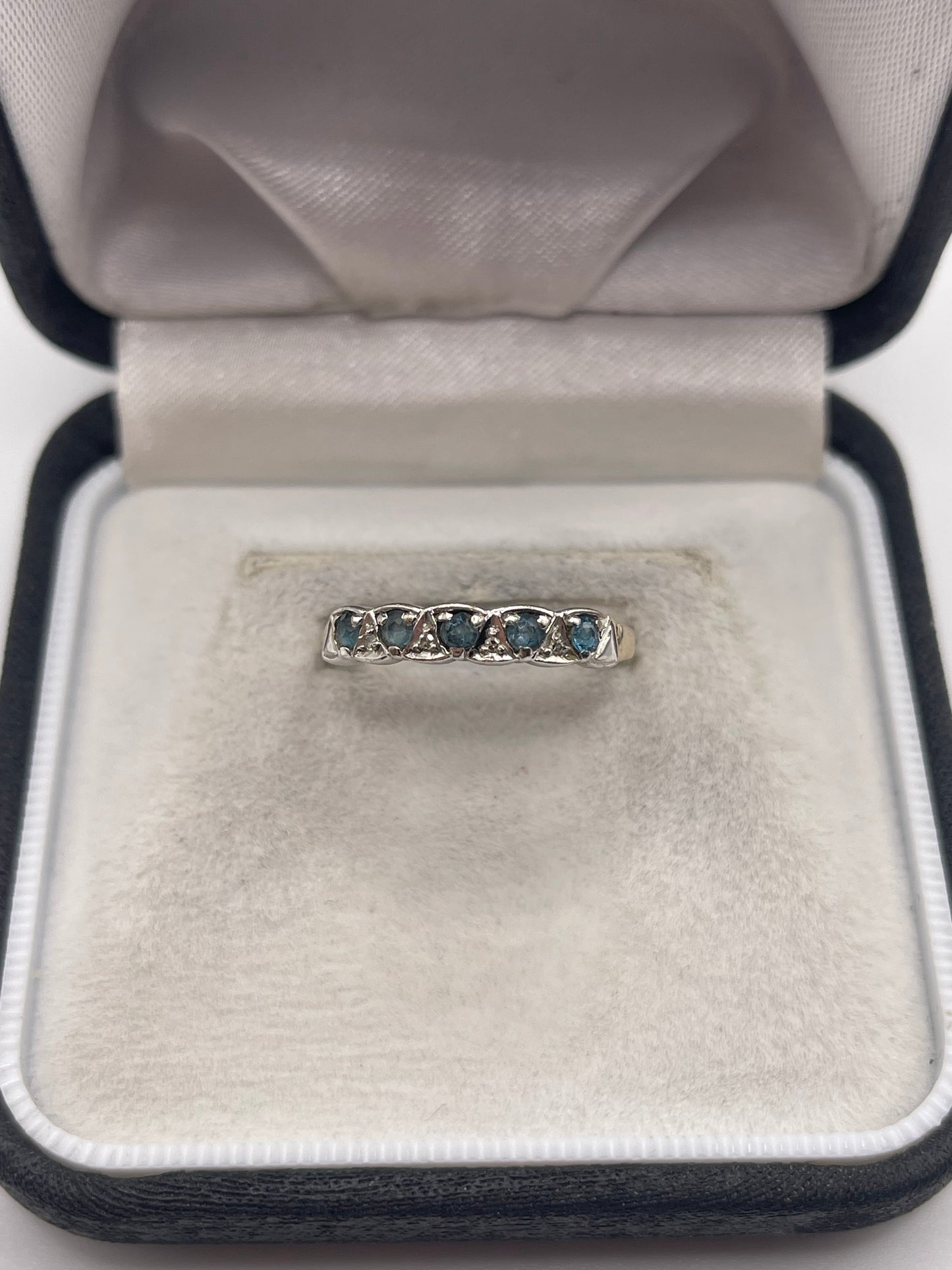 9ct gold topaz and diamond ring