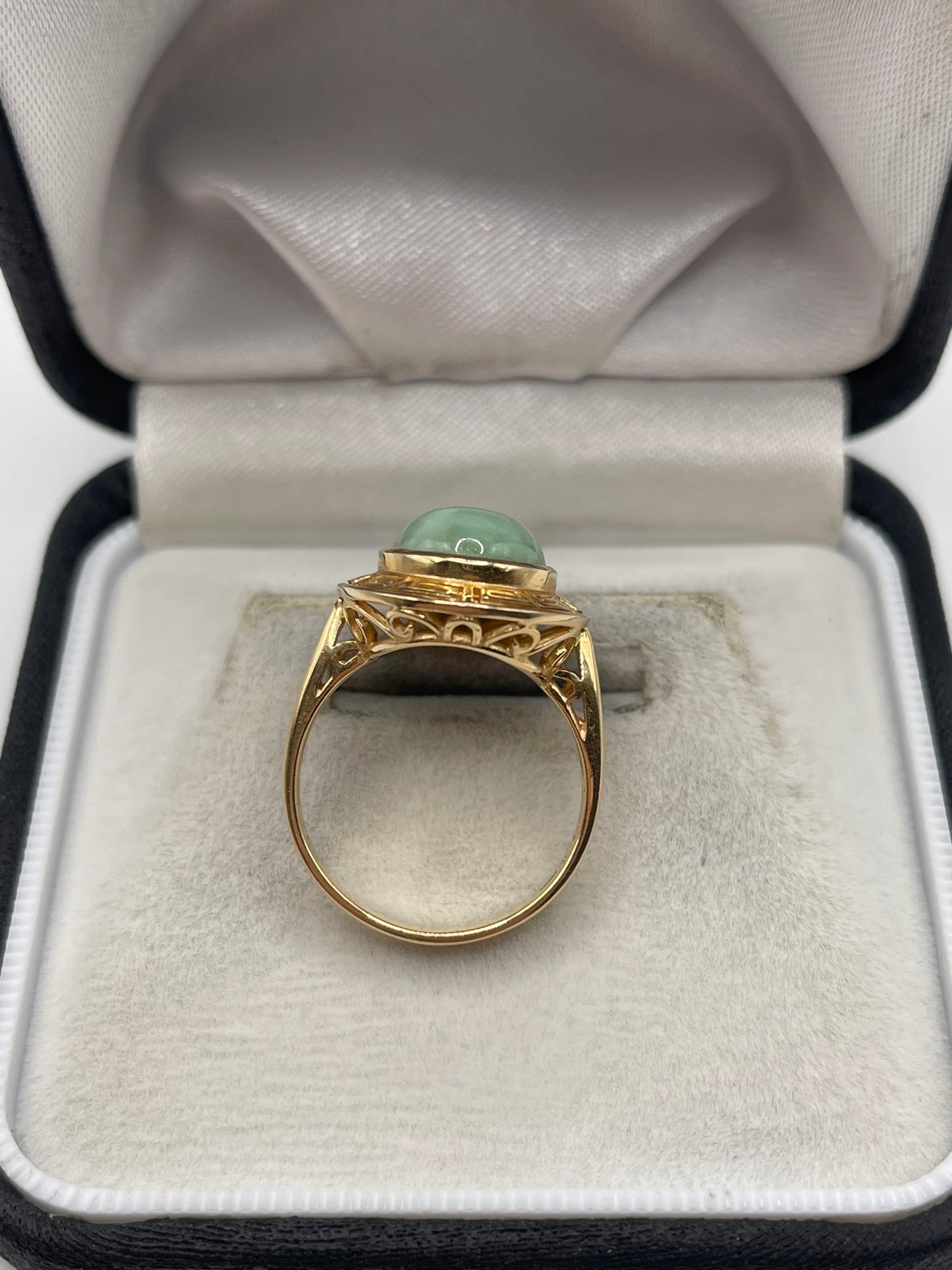 14ct gold jade ring