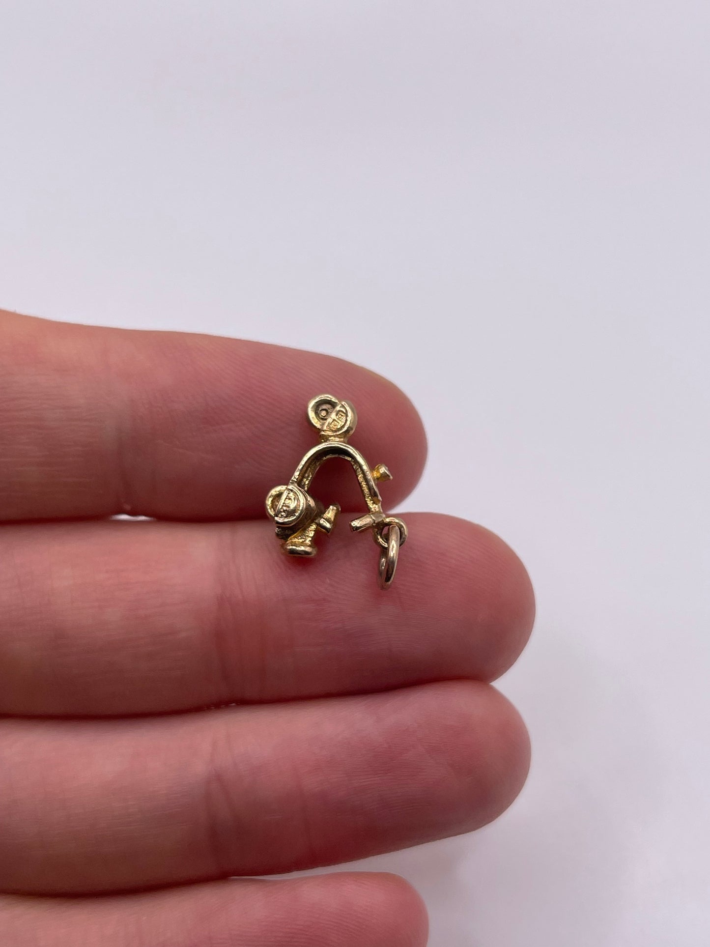 9ct gold Vespa charm