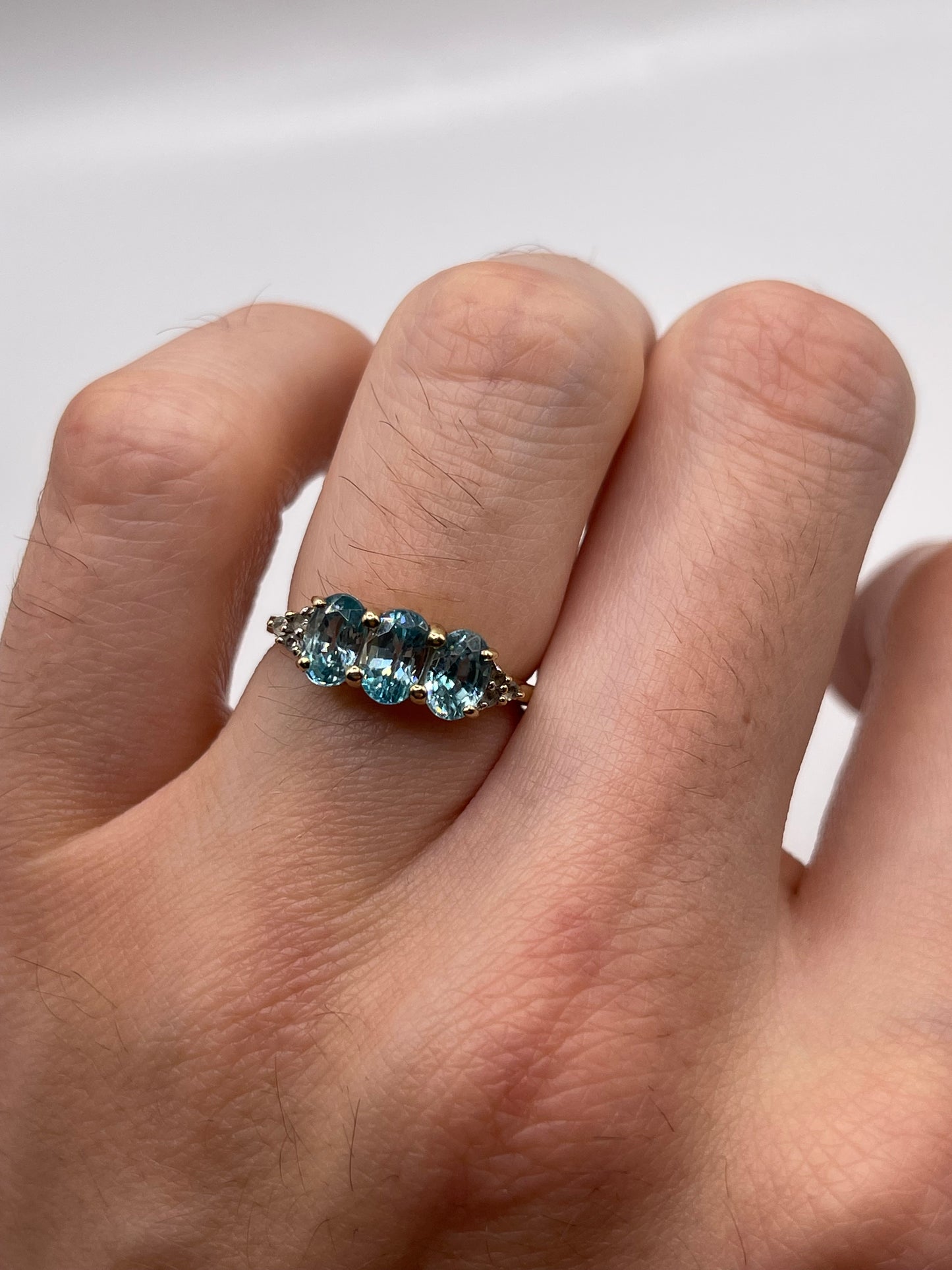 9ct gold blue zircon ring