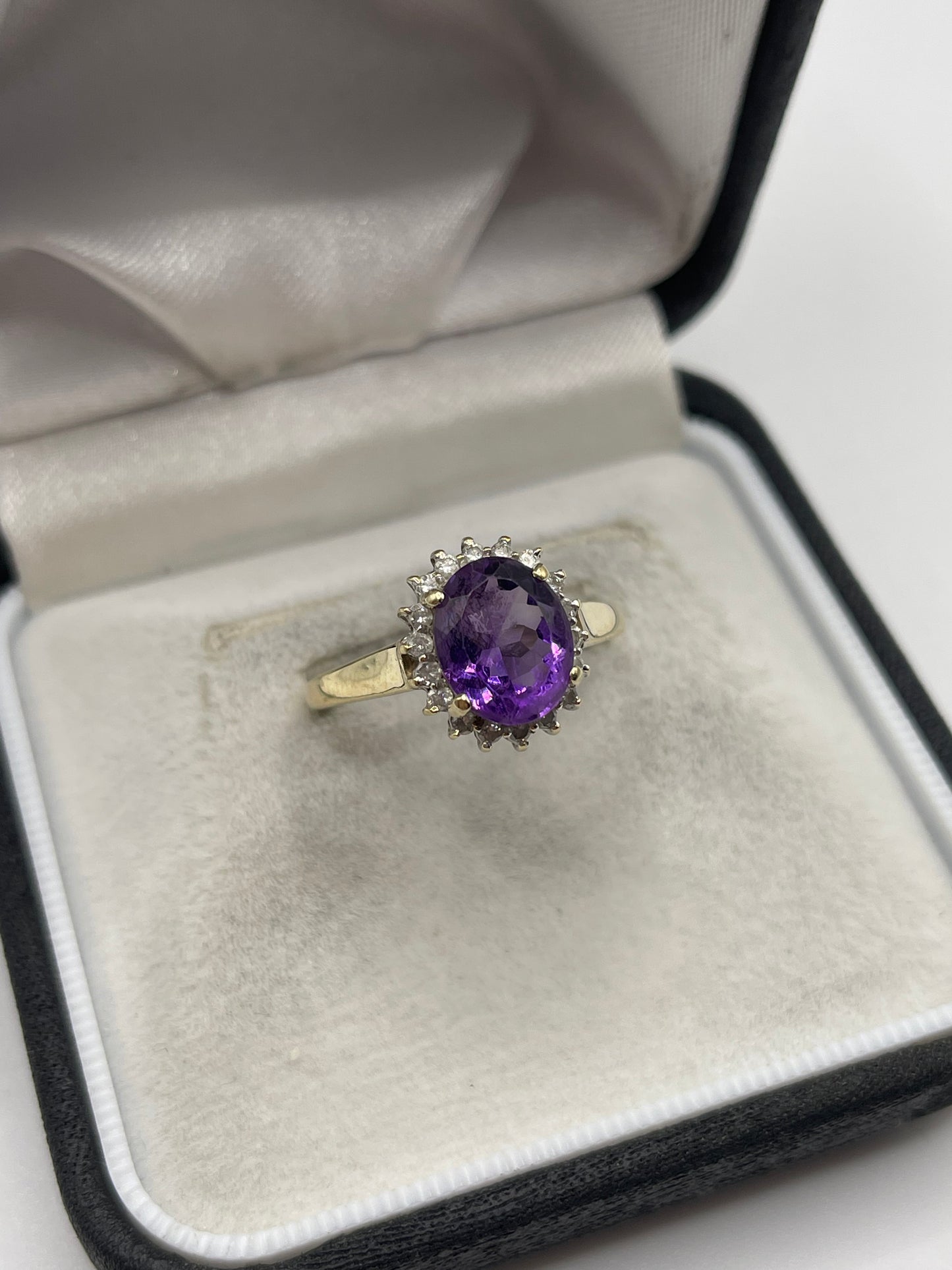 9ct gold amethyst and diamond ring