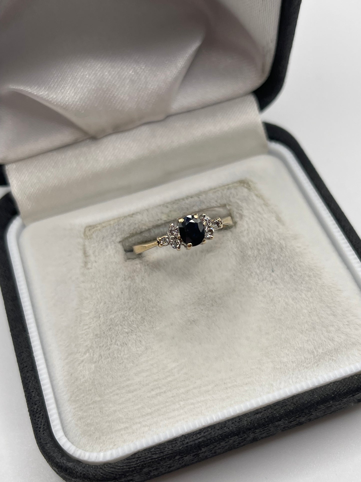 9ct gold sapphire and diamond ring