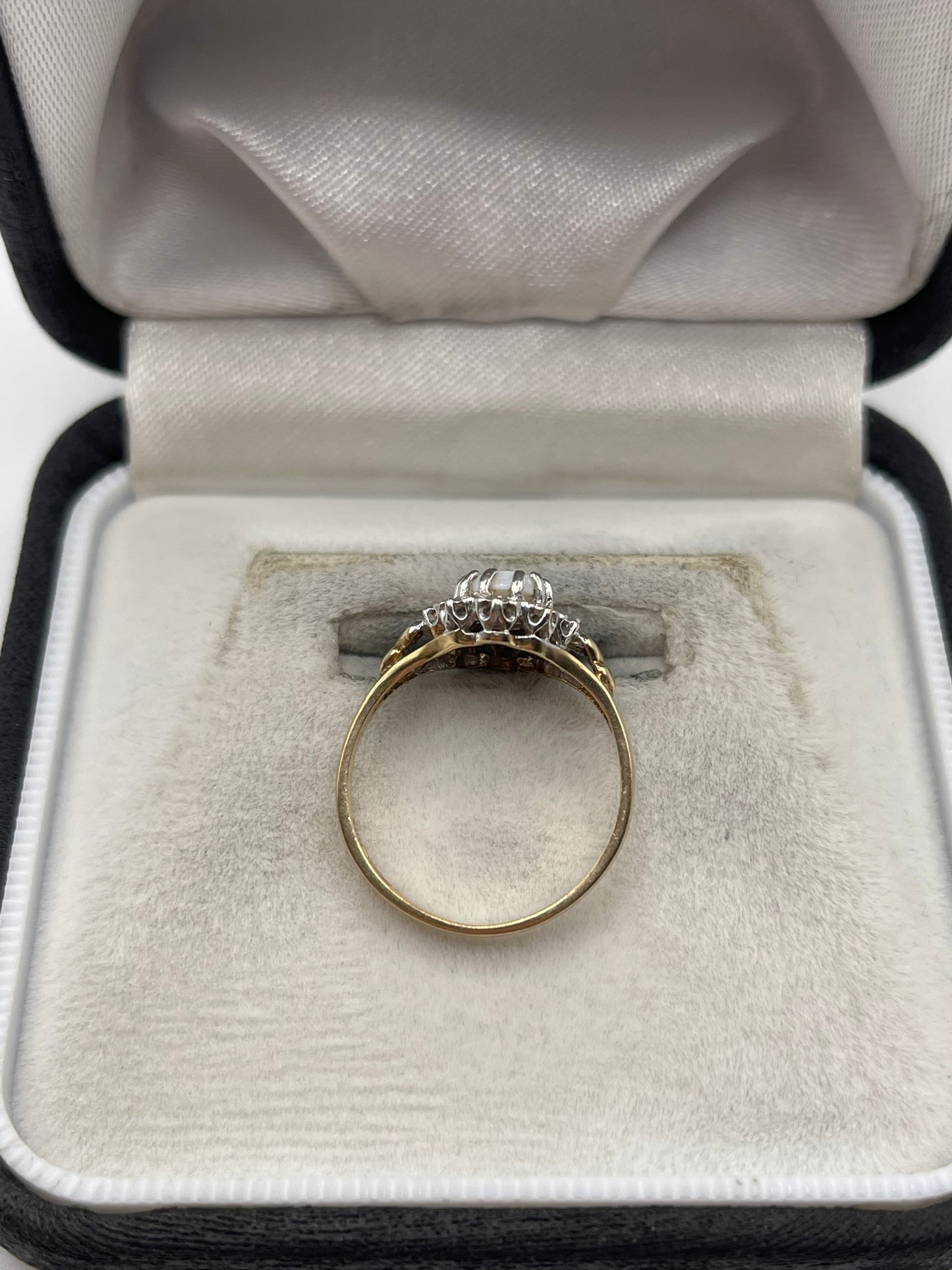 9ct gold opal and diamond ring