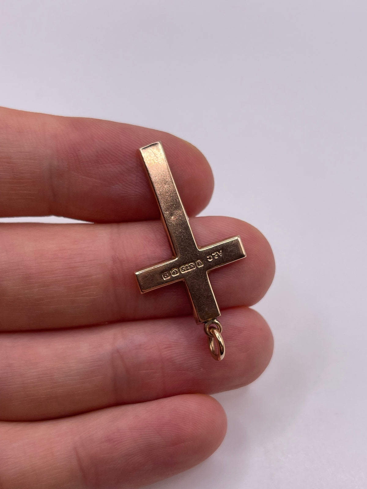 9ct rose gold cross pendant