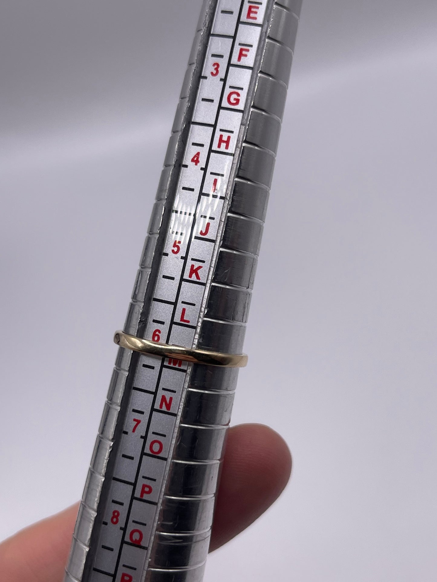 9ct gold blue topaz ring