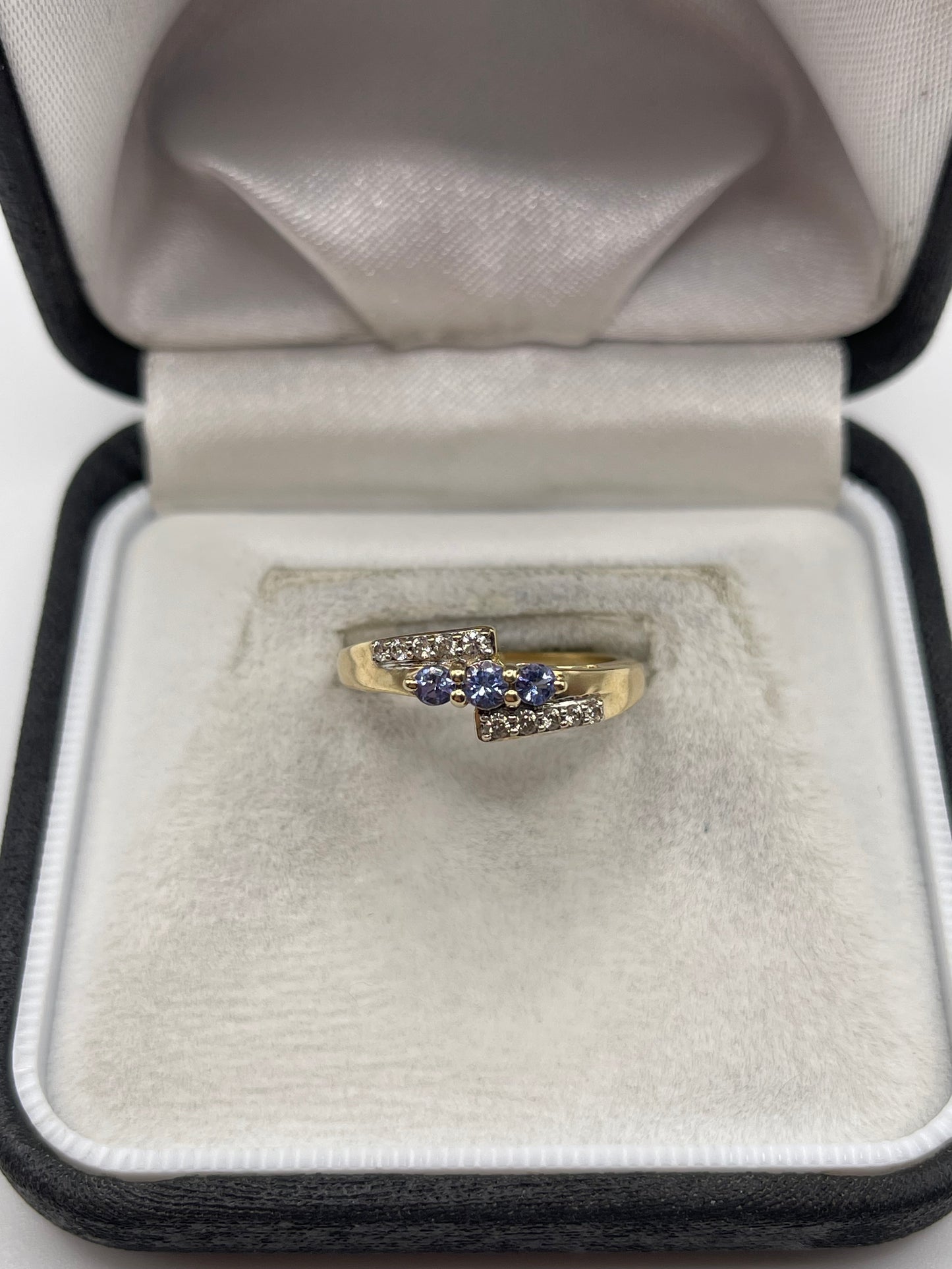 9ct gold tanzanite and zircon ring