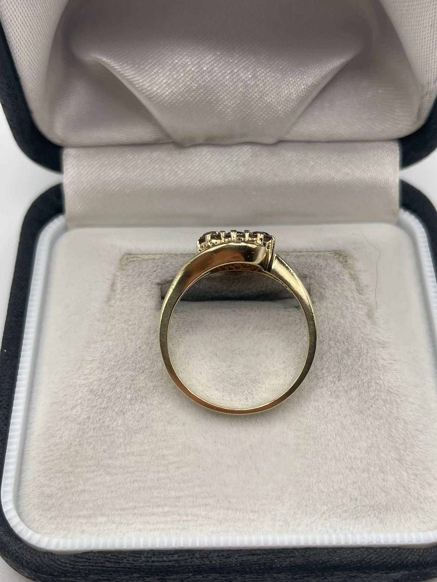 9ct gold diamond cluster ring