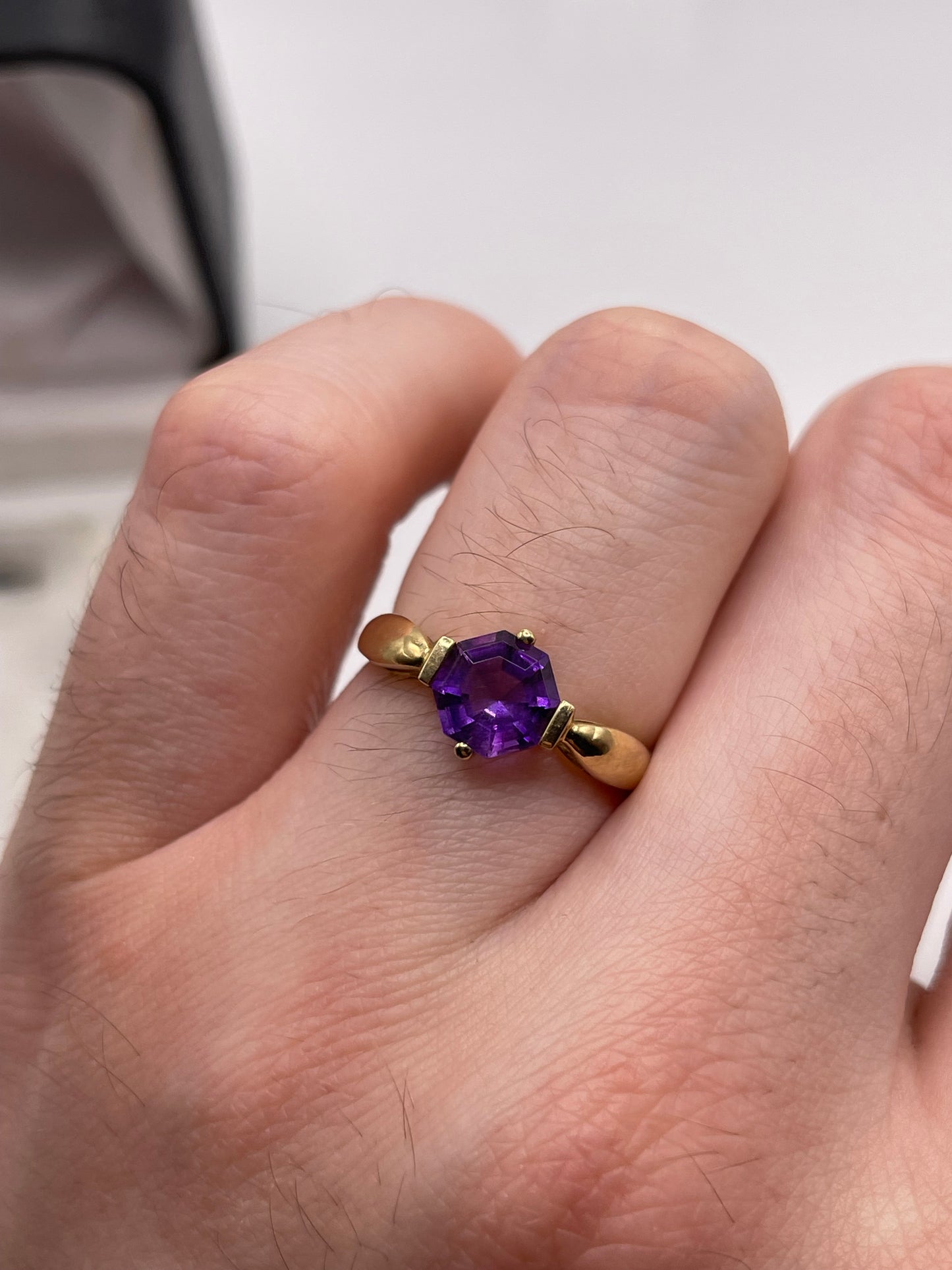 9ct gold amethyst ring