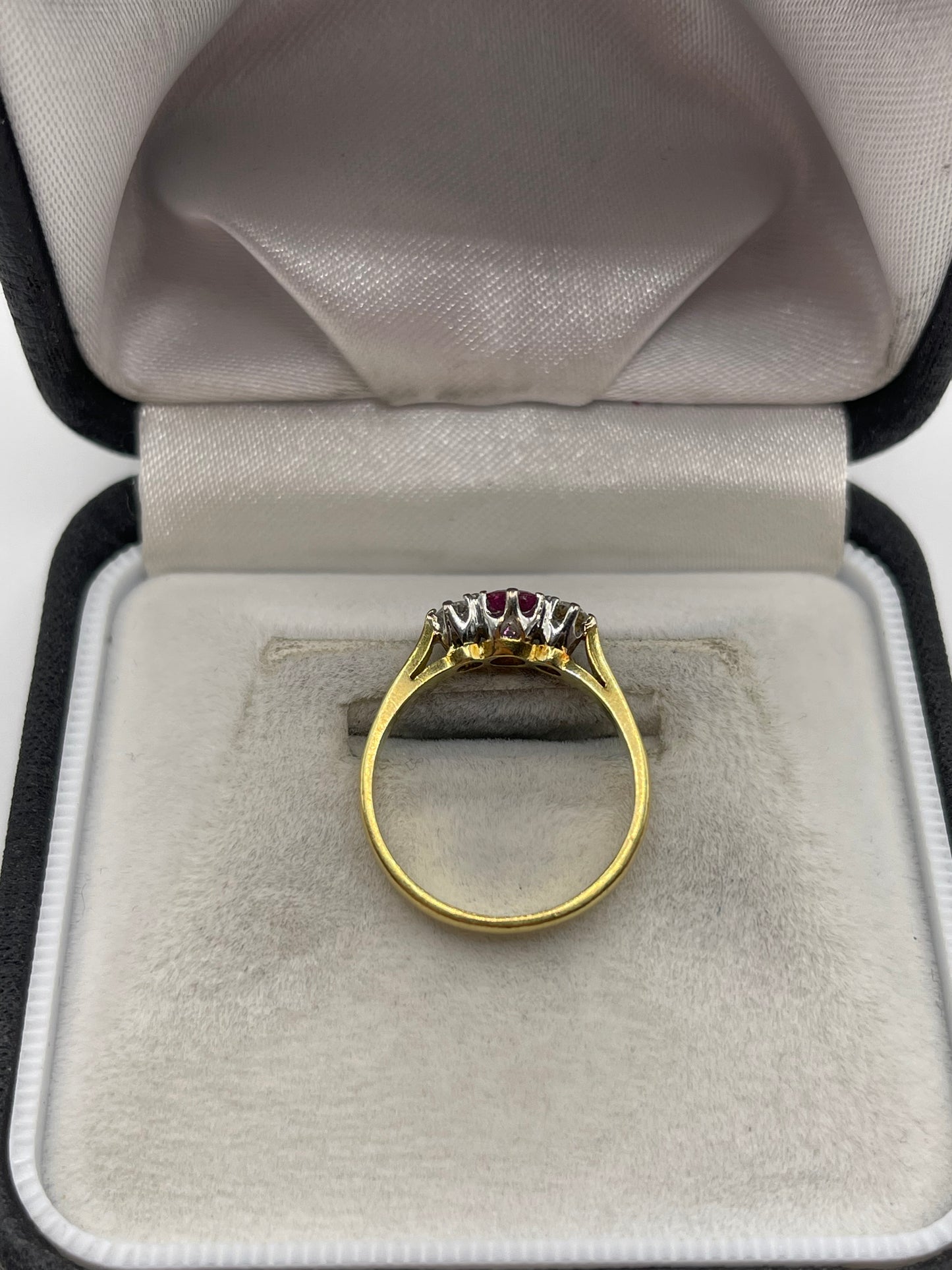 18ct gold ruby and diamond ring