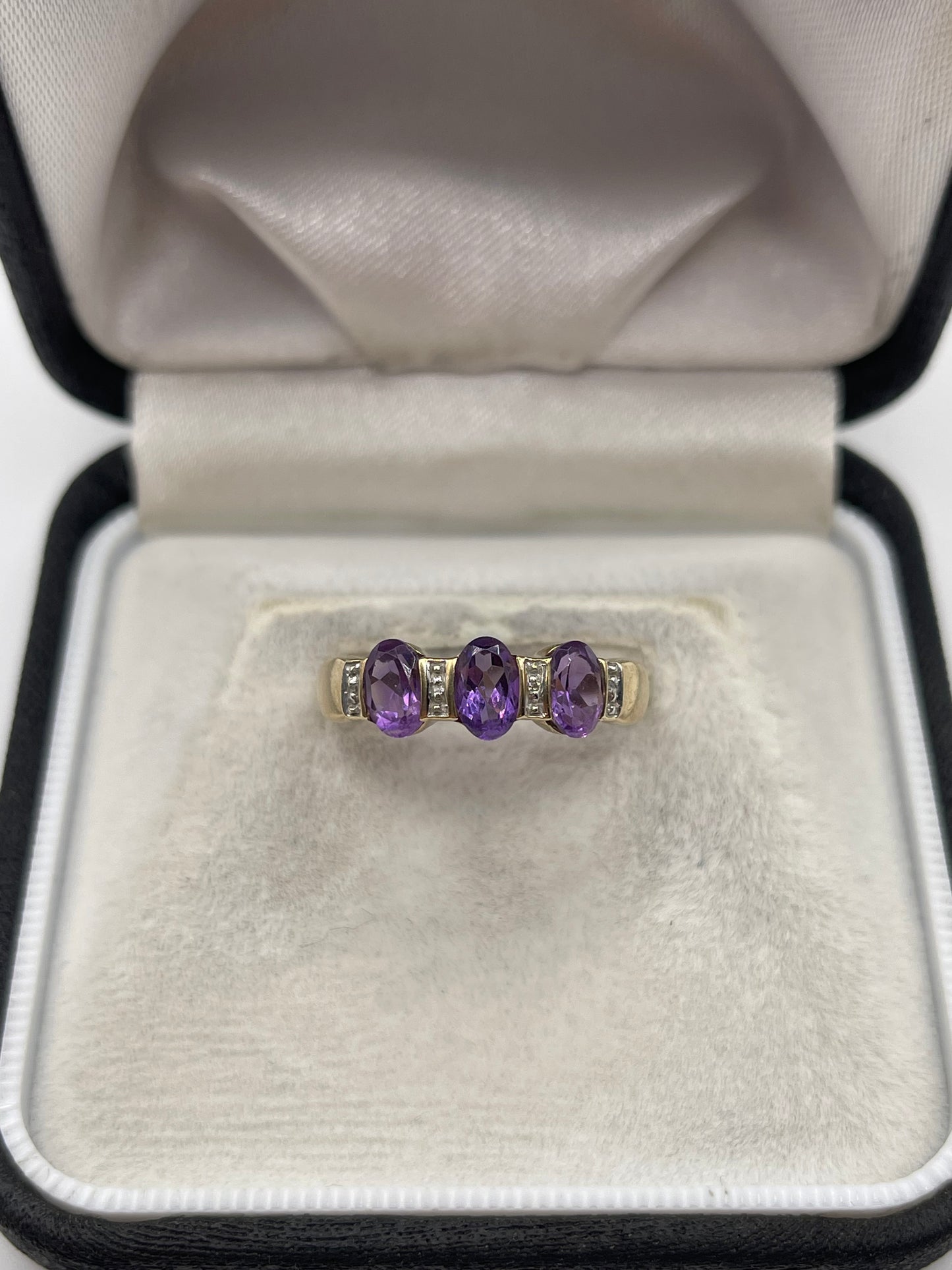 9ct gold amethyst and diamond ring