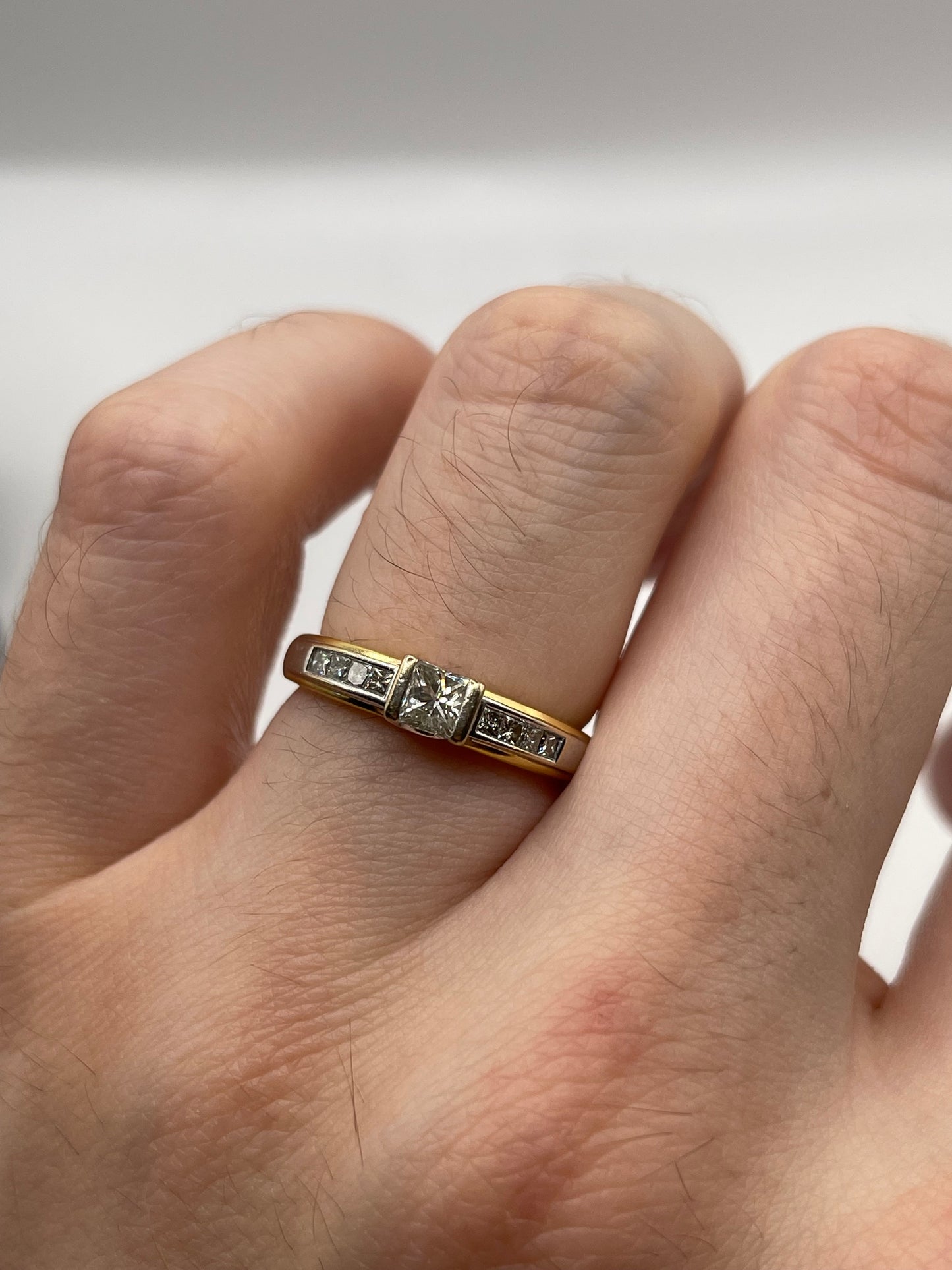 18ct two tone diamond ring