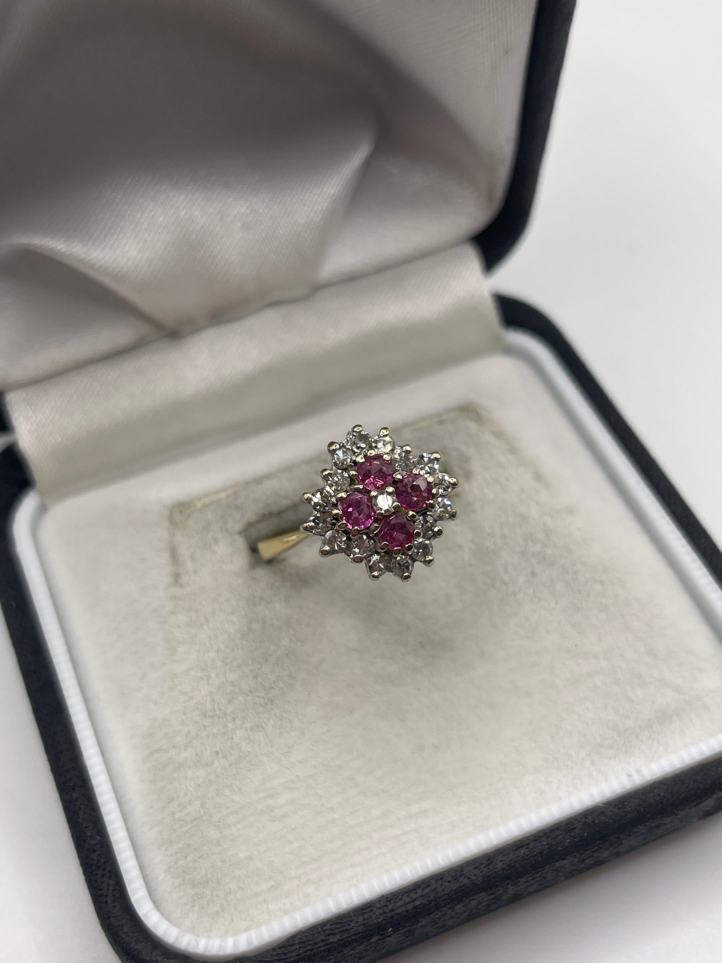 18ct gold ruby and diamond ring