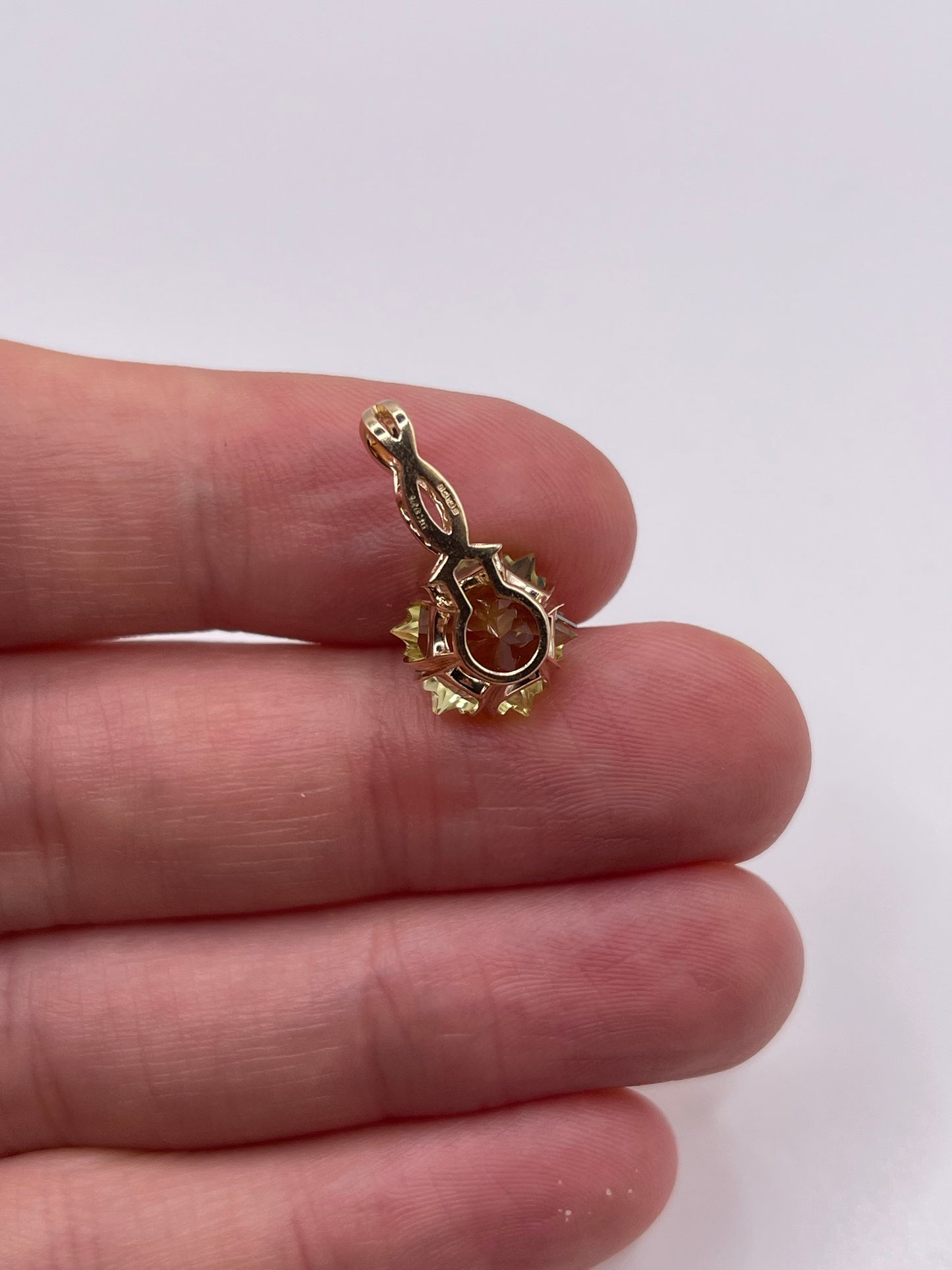 9ct gold lemon quartz and diamond pendant