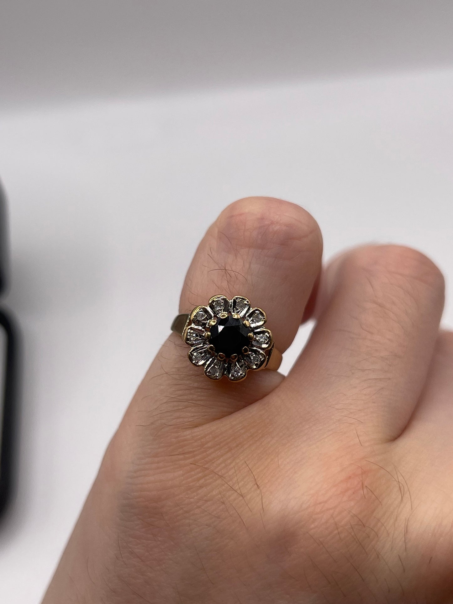 9ct gold sapphire and diamond ring