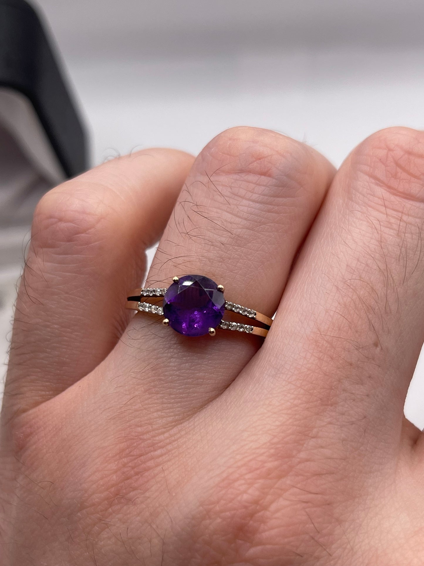 9ct gold amethyst and diamond ring