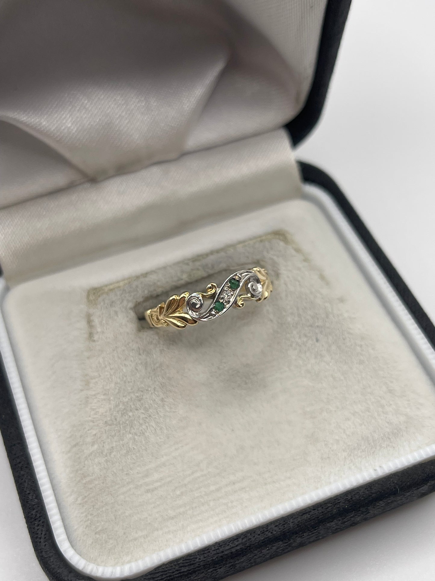 9ct gold emerald and diamond ring