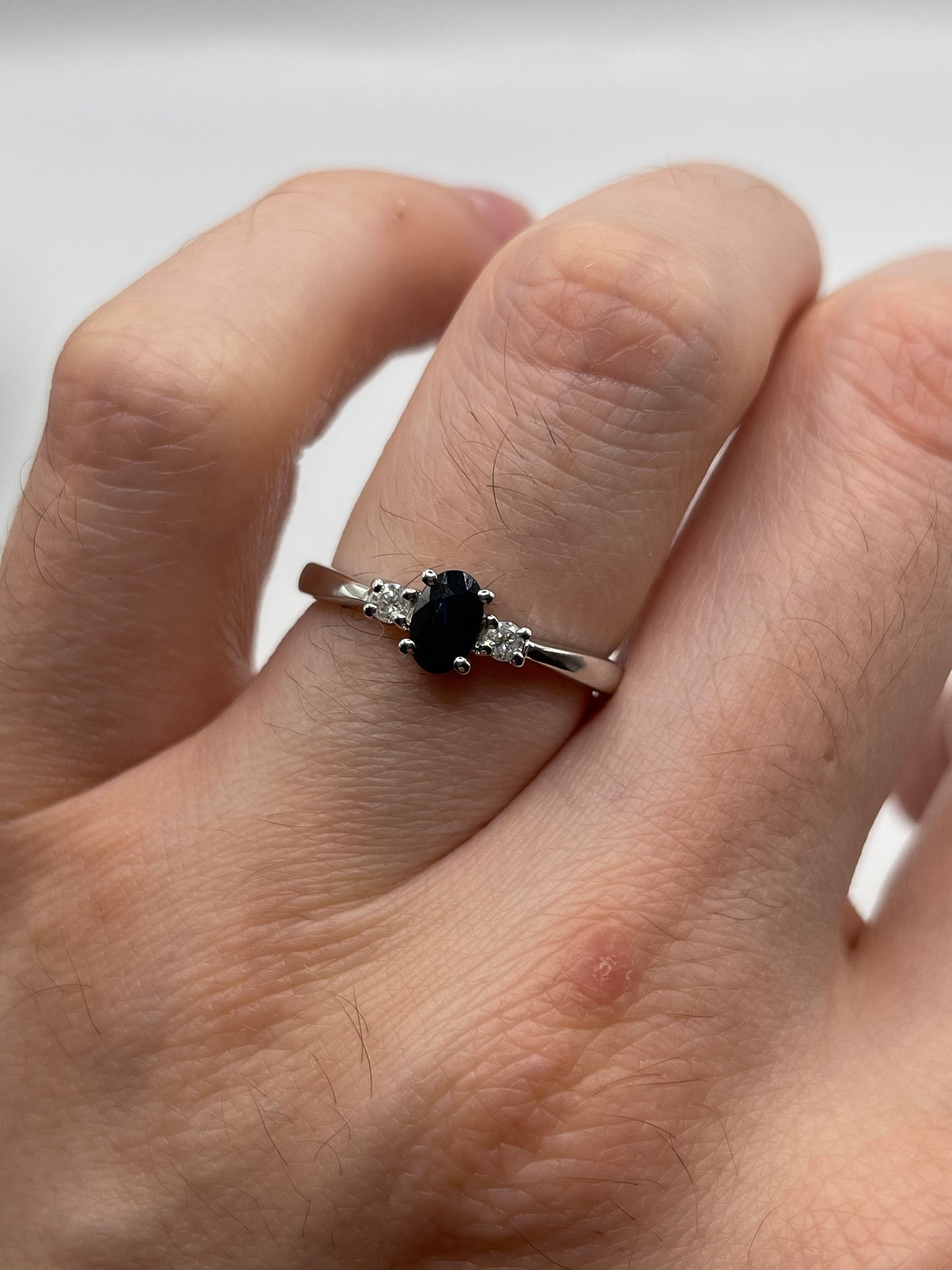 9ct white gold sapphire and diamond ring