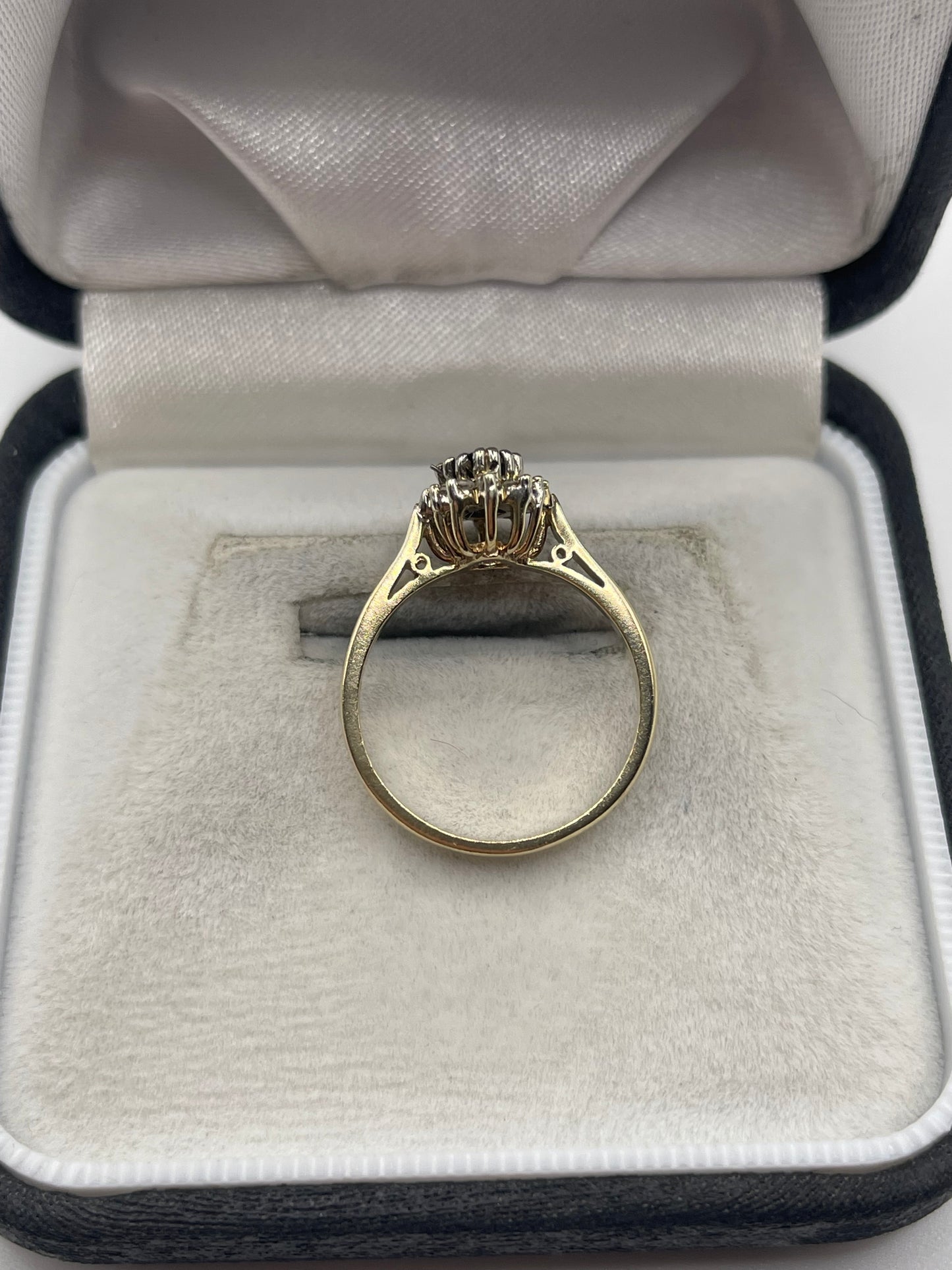 9ct gold sapphire and diamond ring