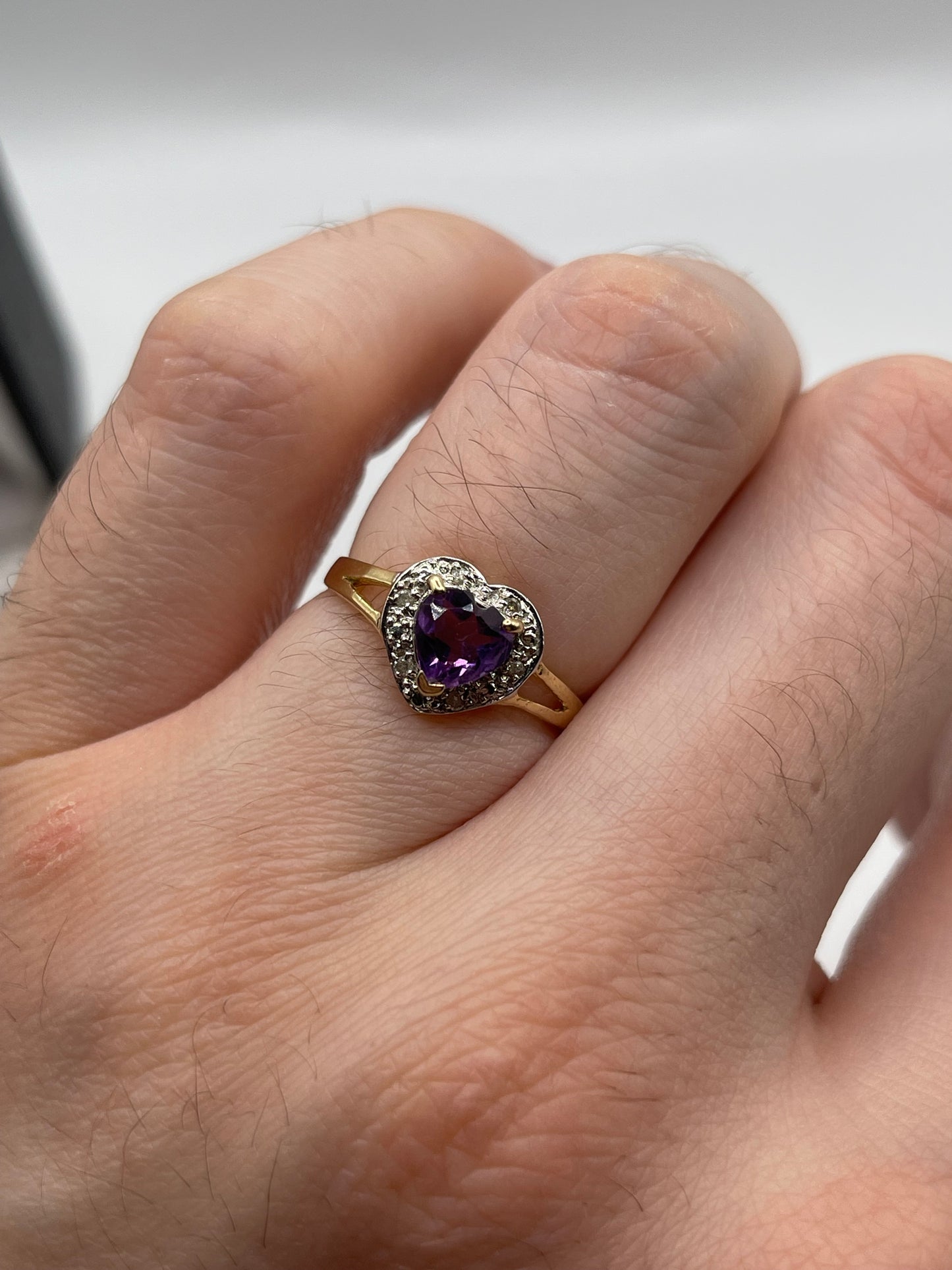9ct gold amethyst and diamond ring