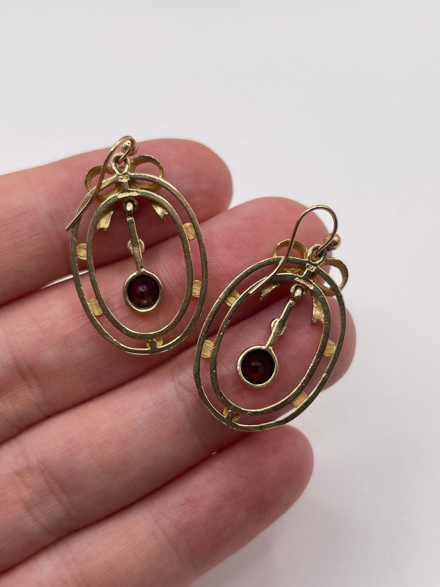 9ct gold garnet and pearl earrings