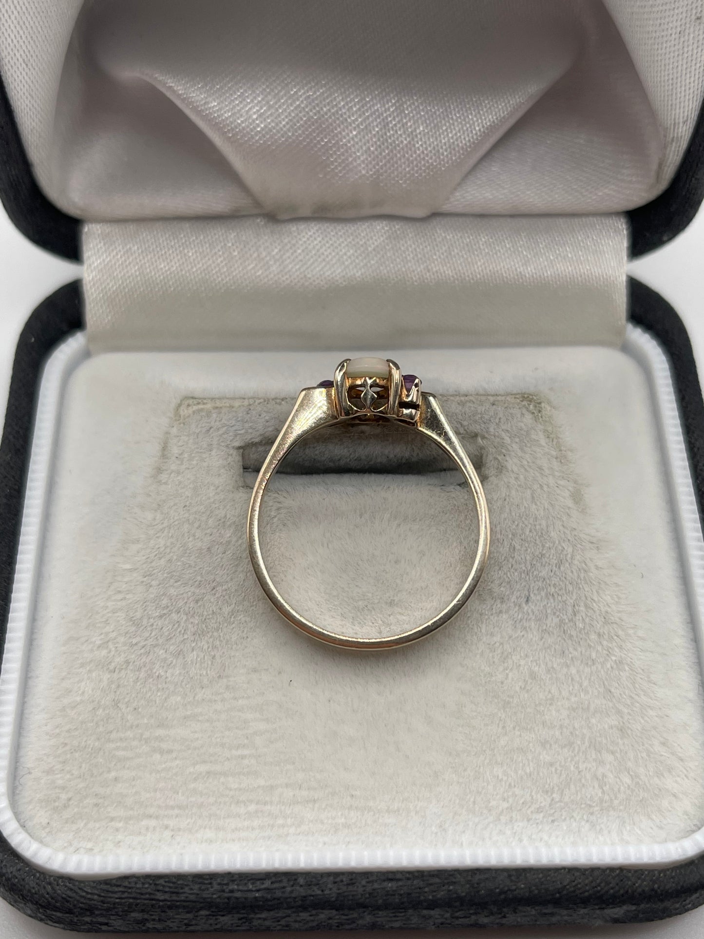 9ct gold opal and amethyst ring