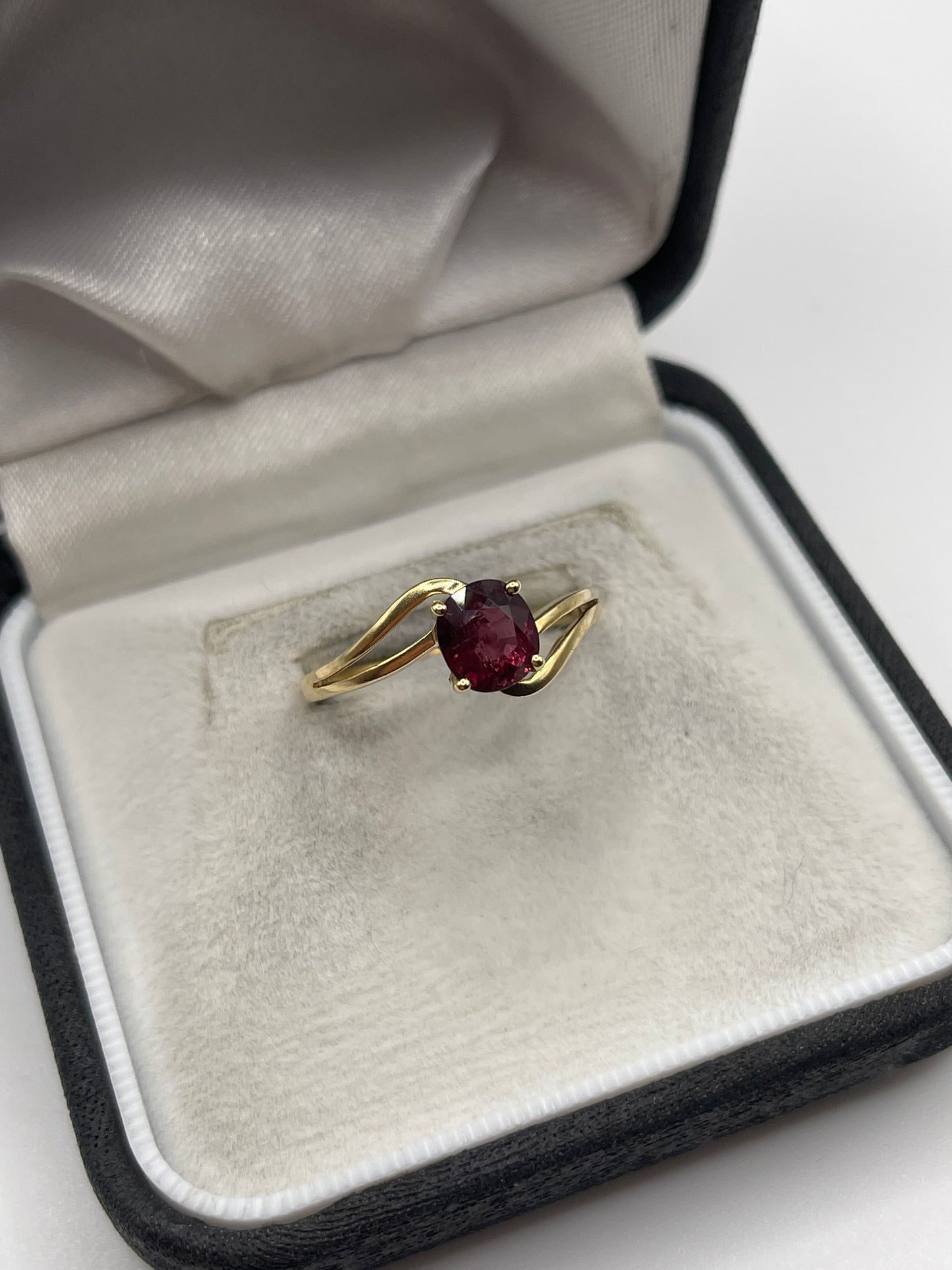 9ct gold tourmaline ring