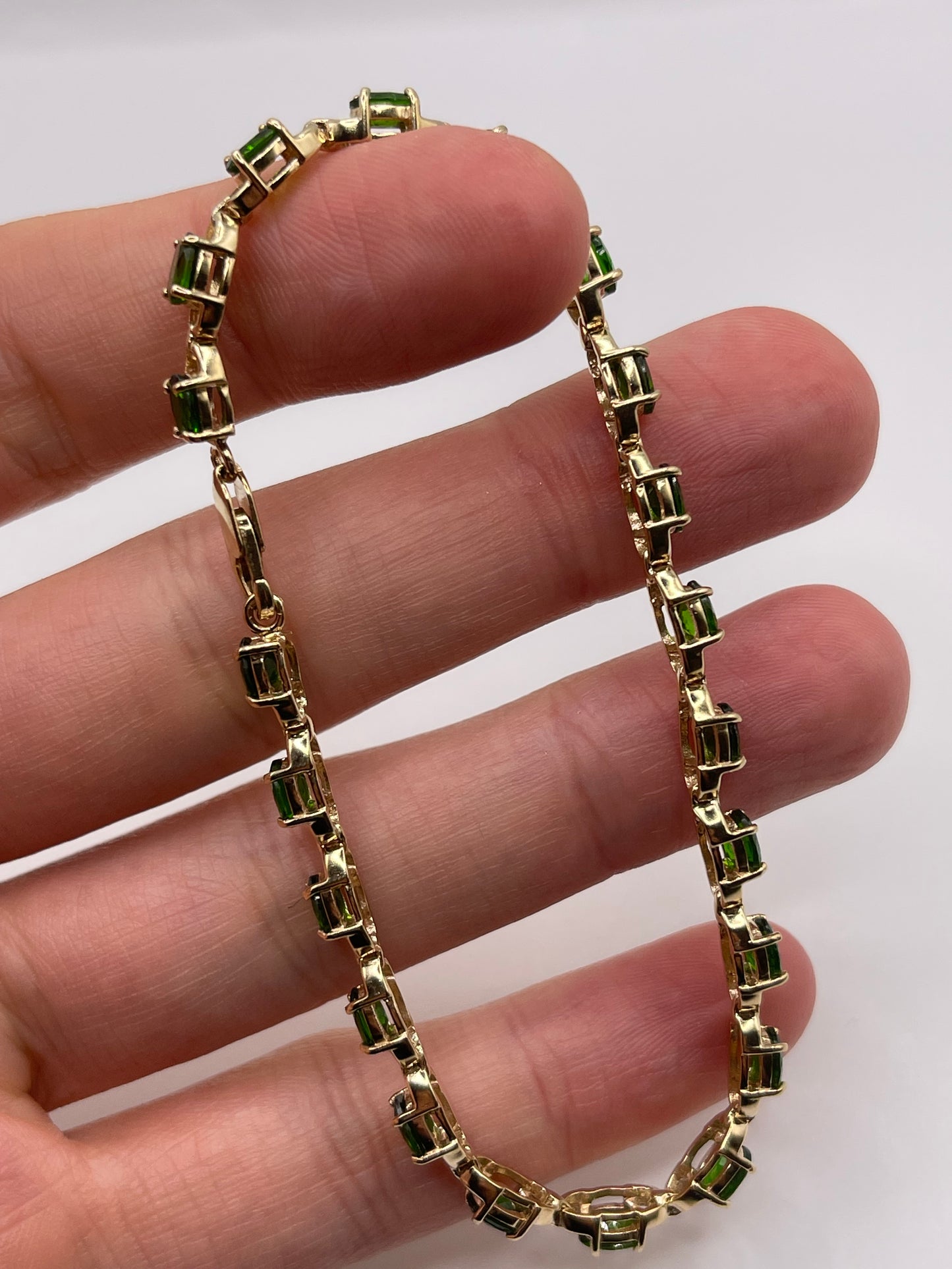 9ct gold diopside bracelet