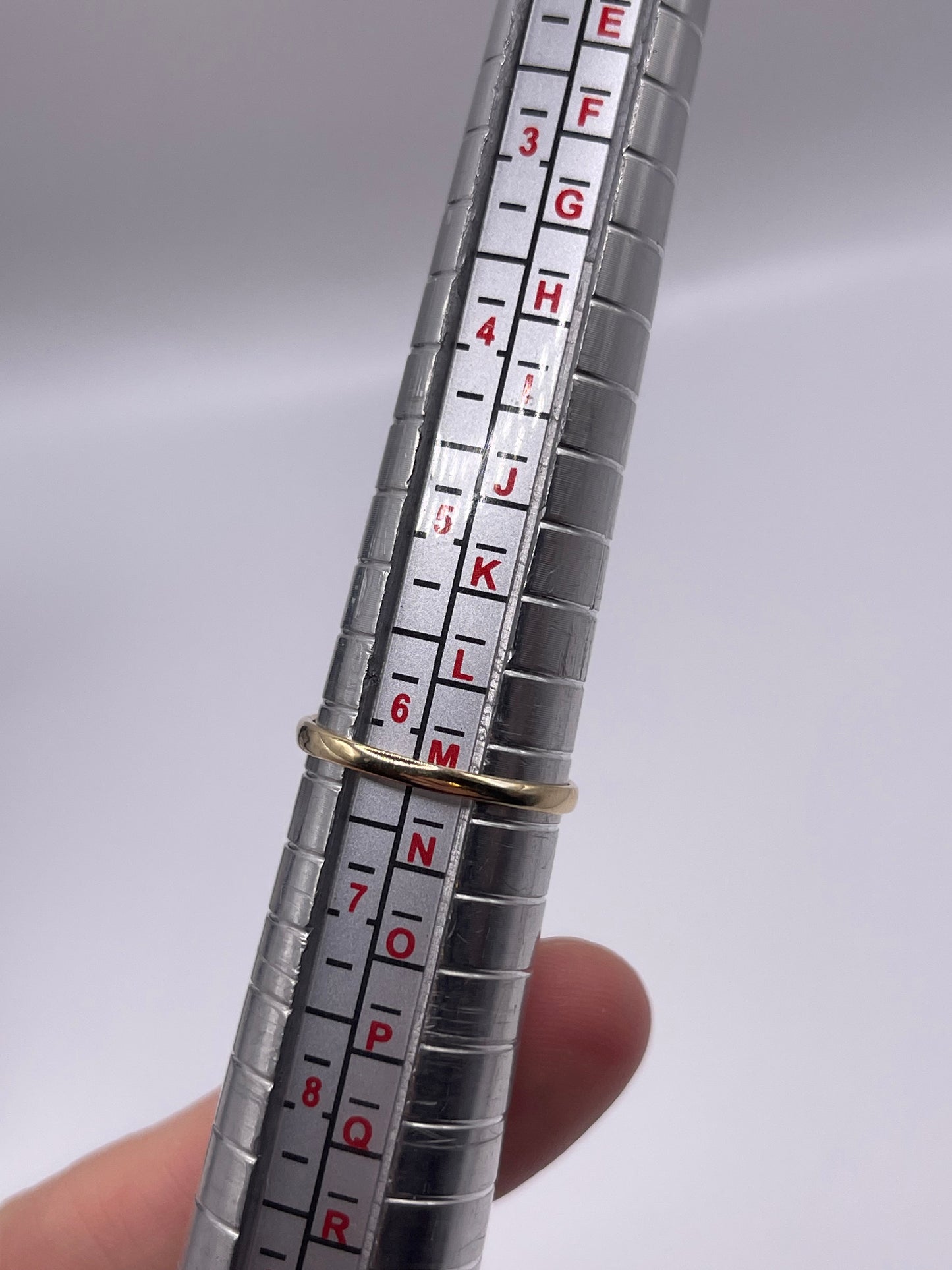 9ct gold emerald and diamond ring