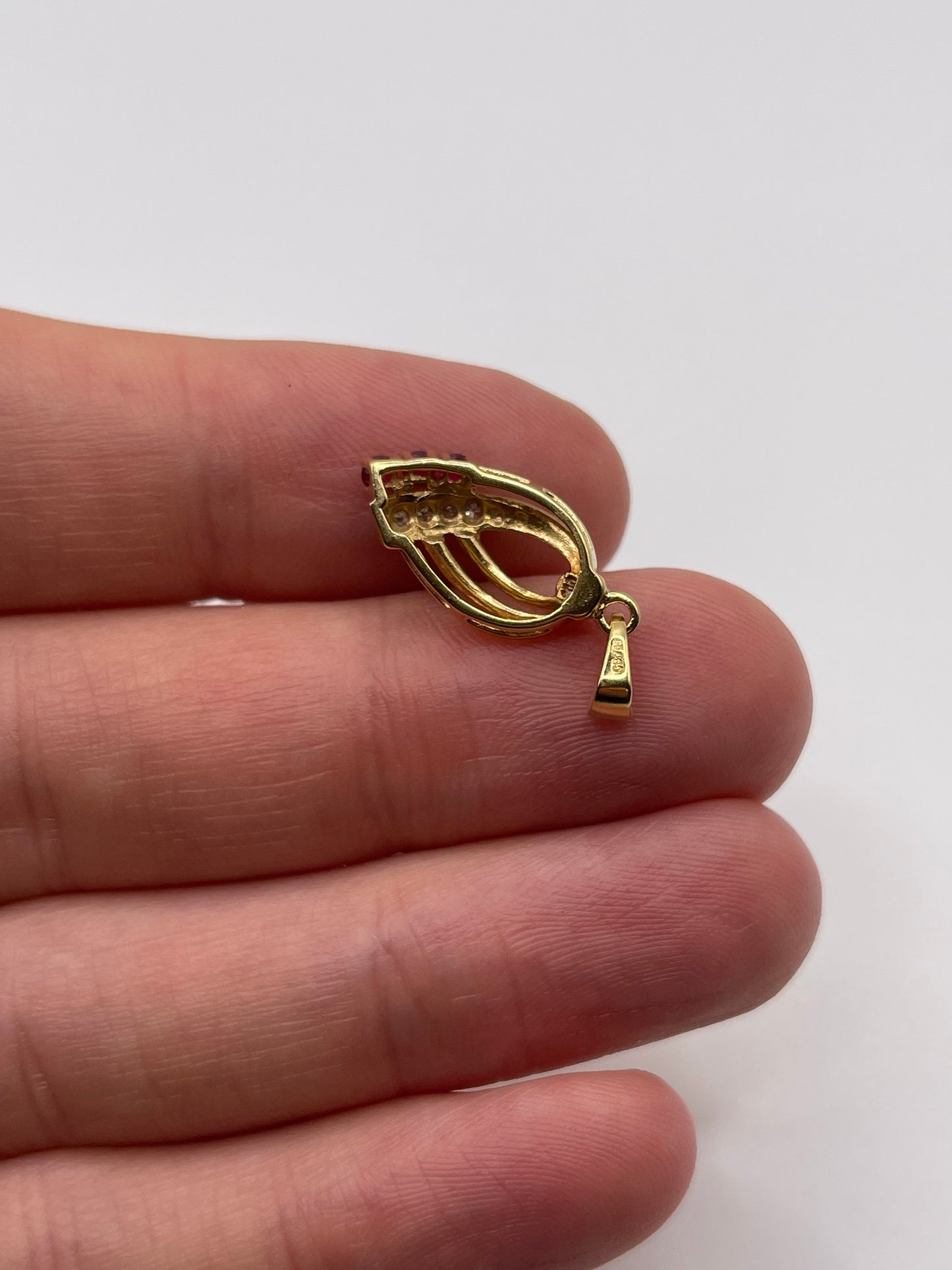18ct gold ruby and diamond pendant