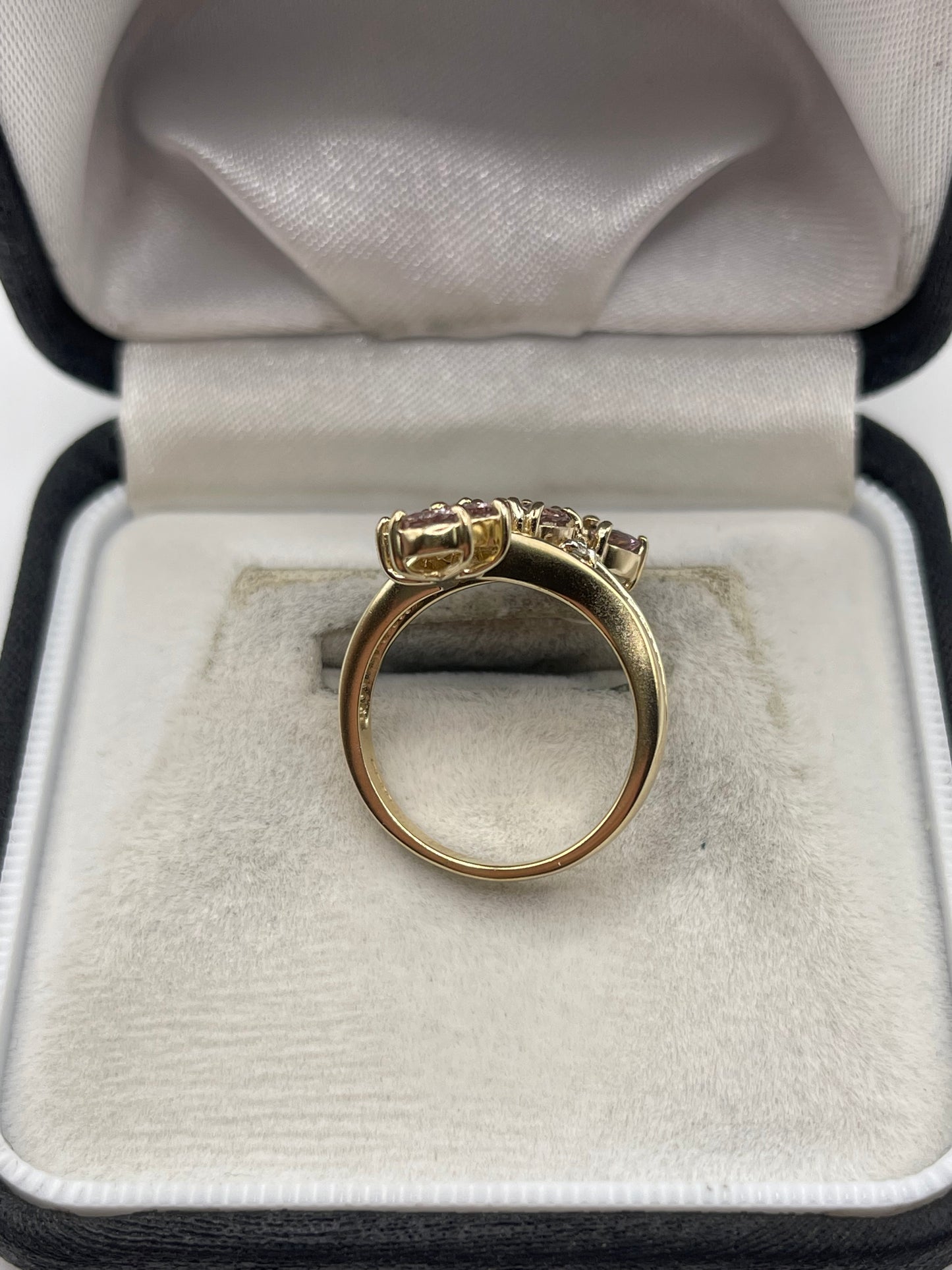 9ct gold quartz and diamond ring