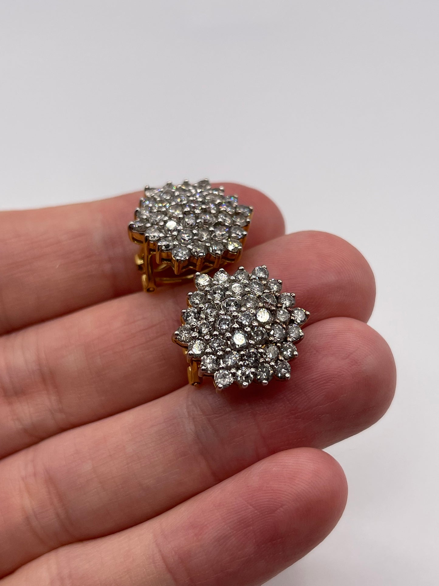 18ct gold 2ct diamond cluster earrings