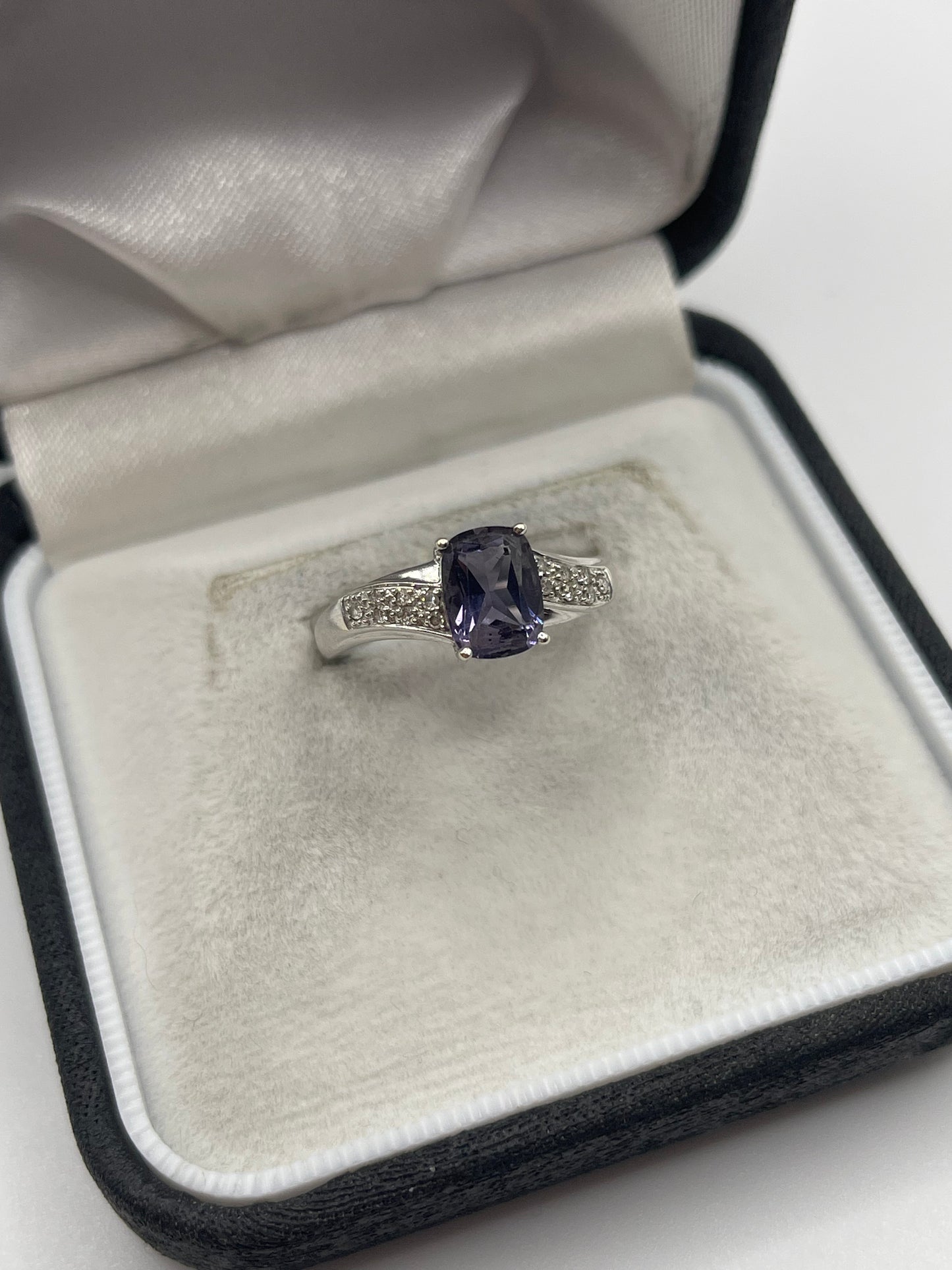 9ct white blueberry quartz and diamond ring