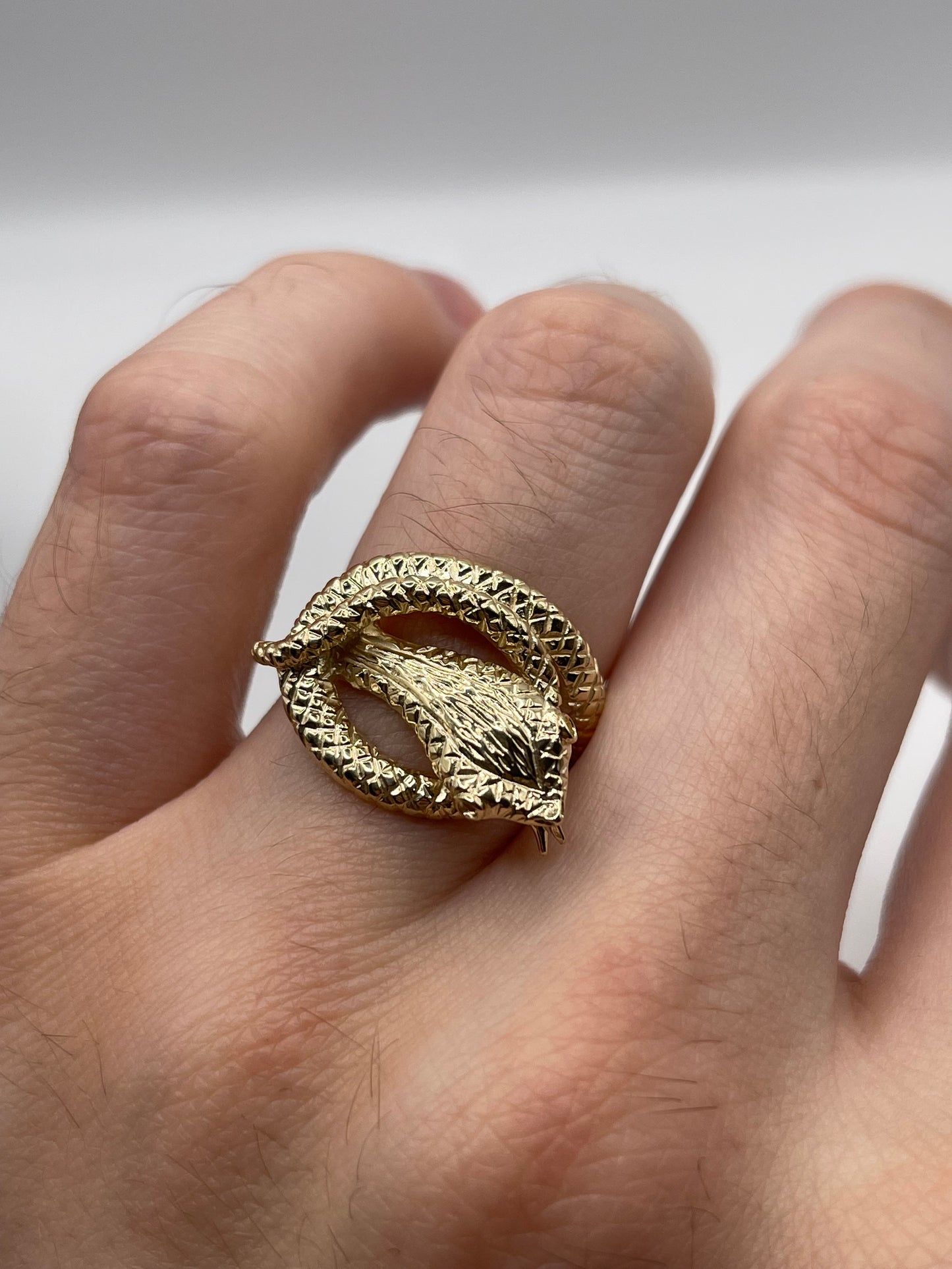 9ct gold snake ring