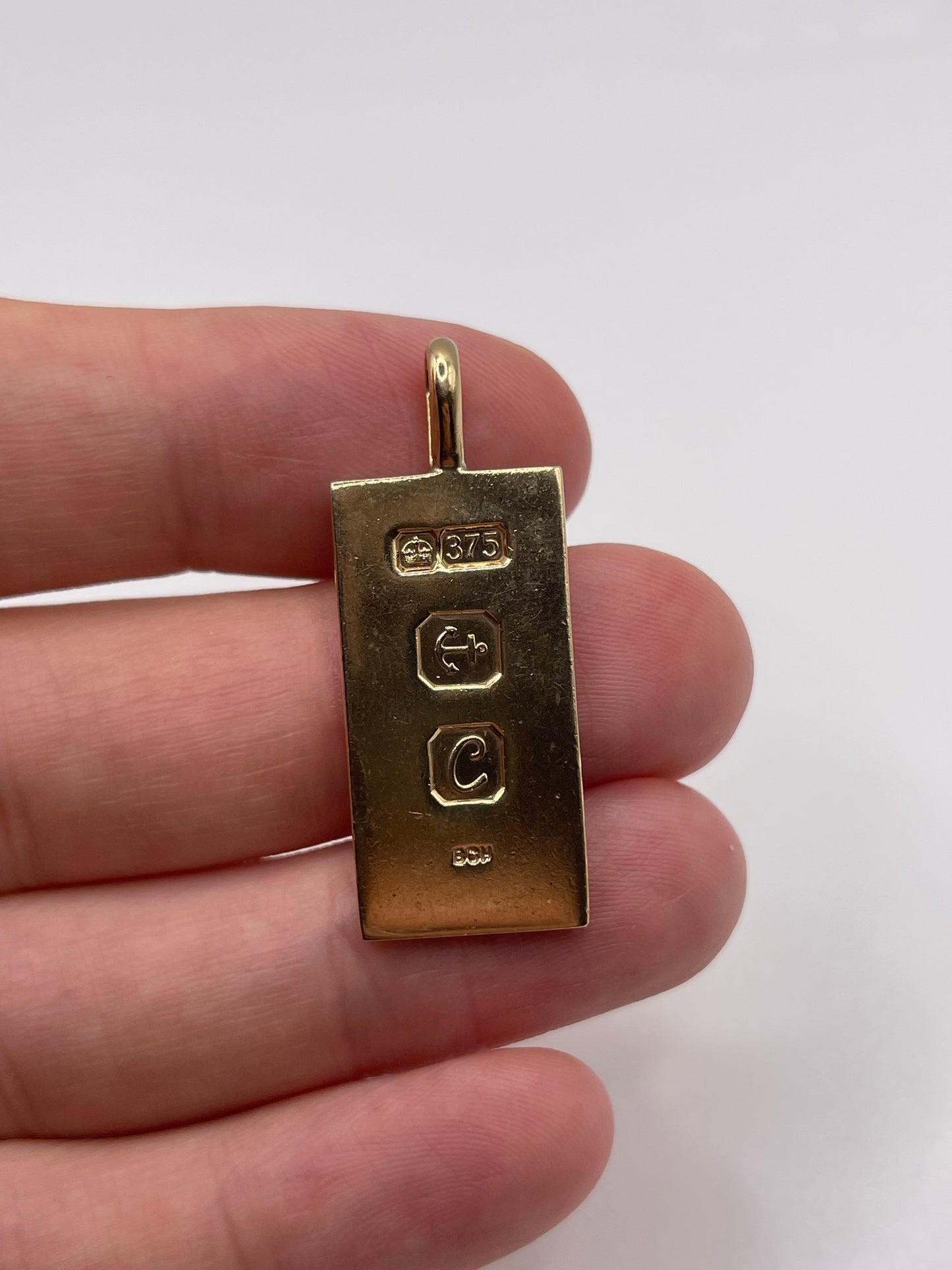 Heavy 9ct gold ingot pendant